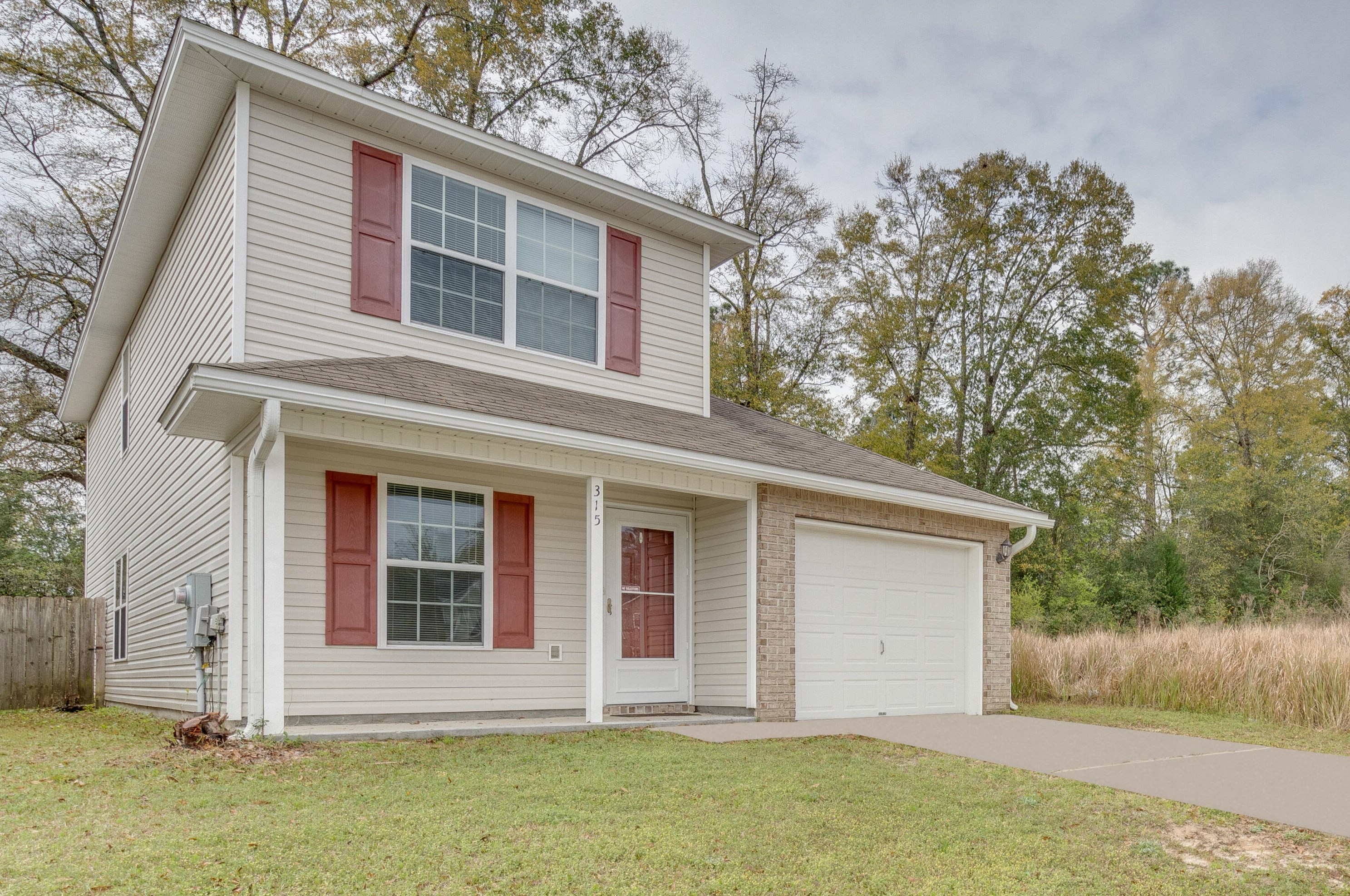 315 Dahlquist Dr, Crestview, FL 32539