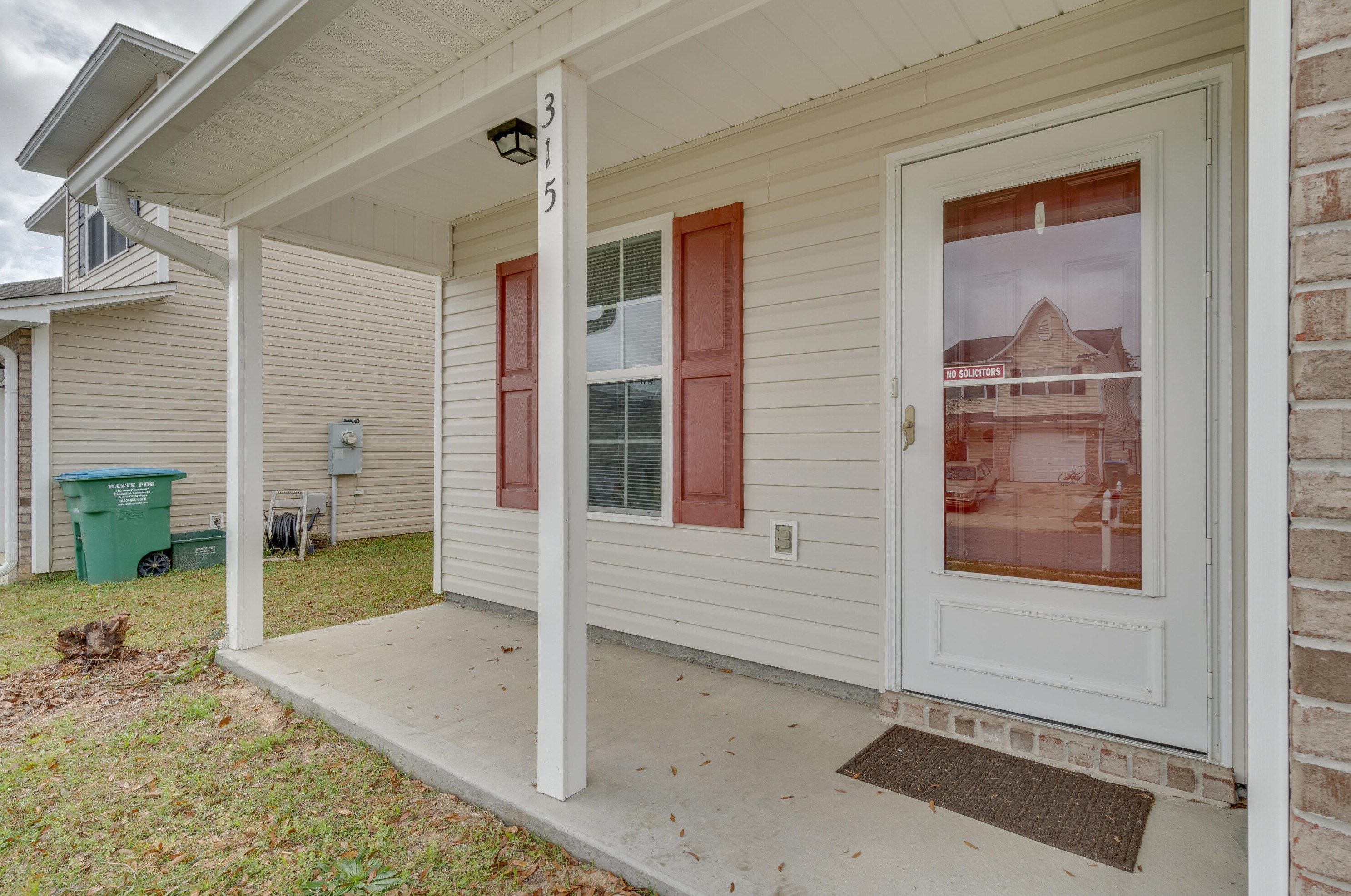 315 Dahlquist Dr, Crestview FL  32539-6952 exterior