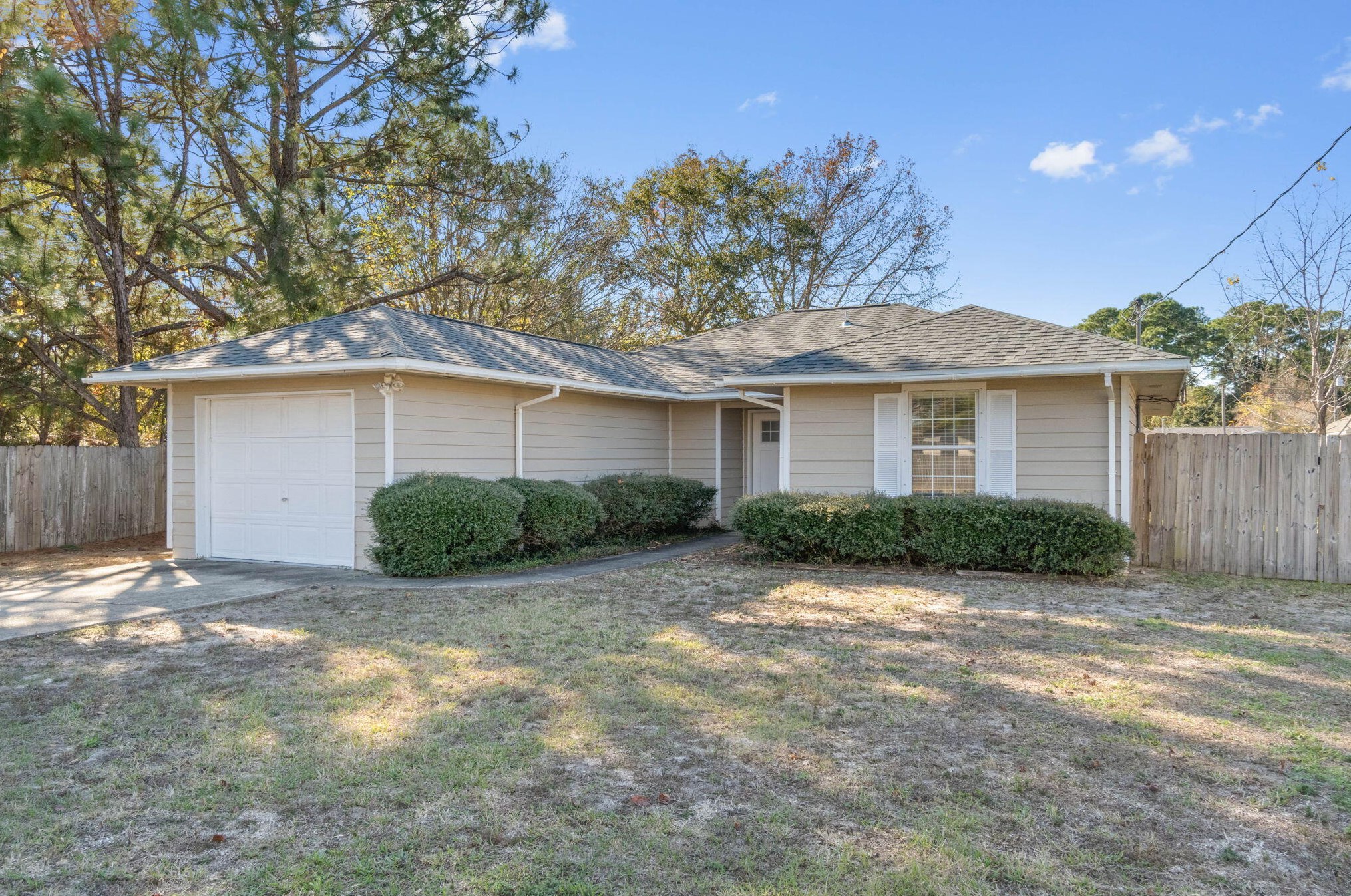 312 Oakdale Ave, Mary Esther, FL 32569-1330