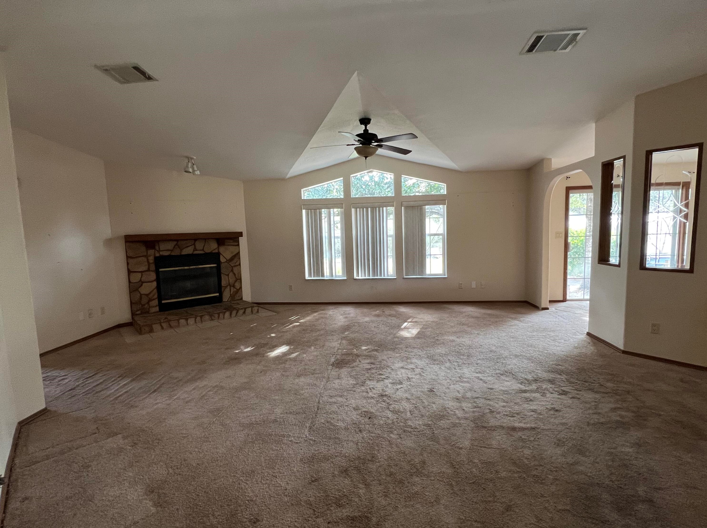 53 Eden Ln, Cantonment, FL 32533-7374