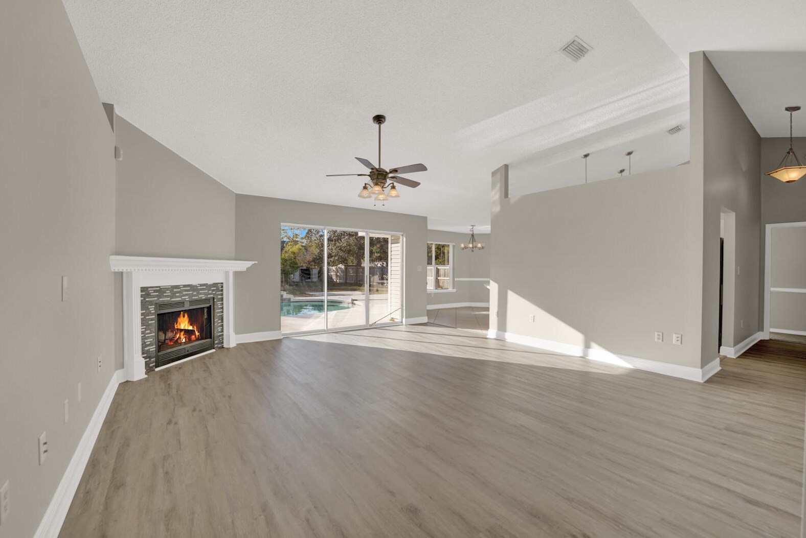 4741 Coronado Cir, Crestview, FL 32539-5718