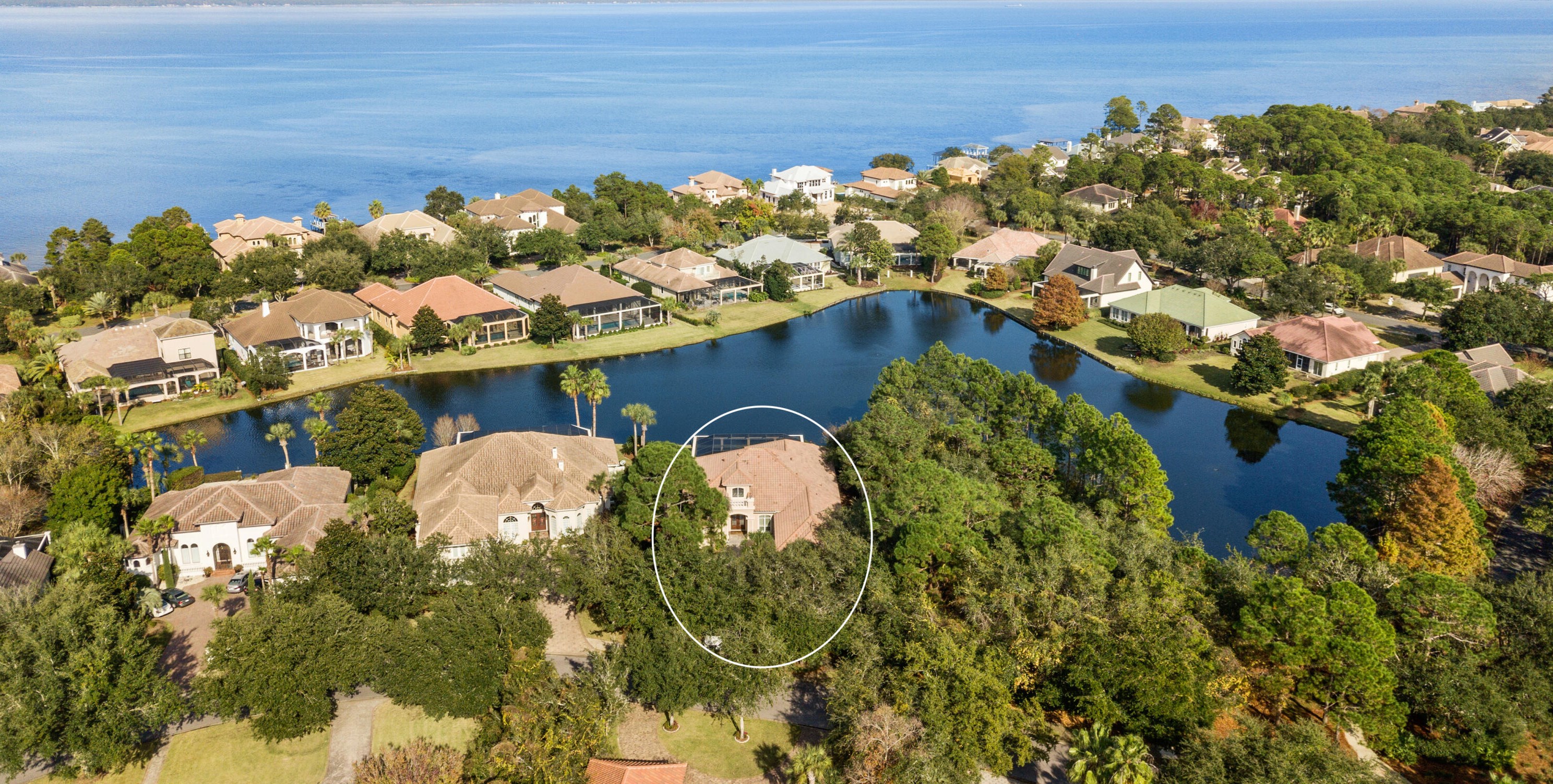 431 Captains Cir, Destin FL  32541-5307 exterior