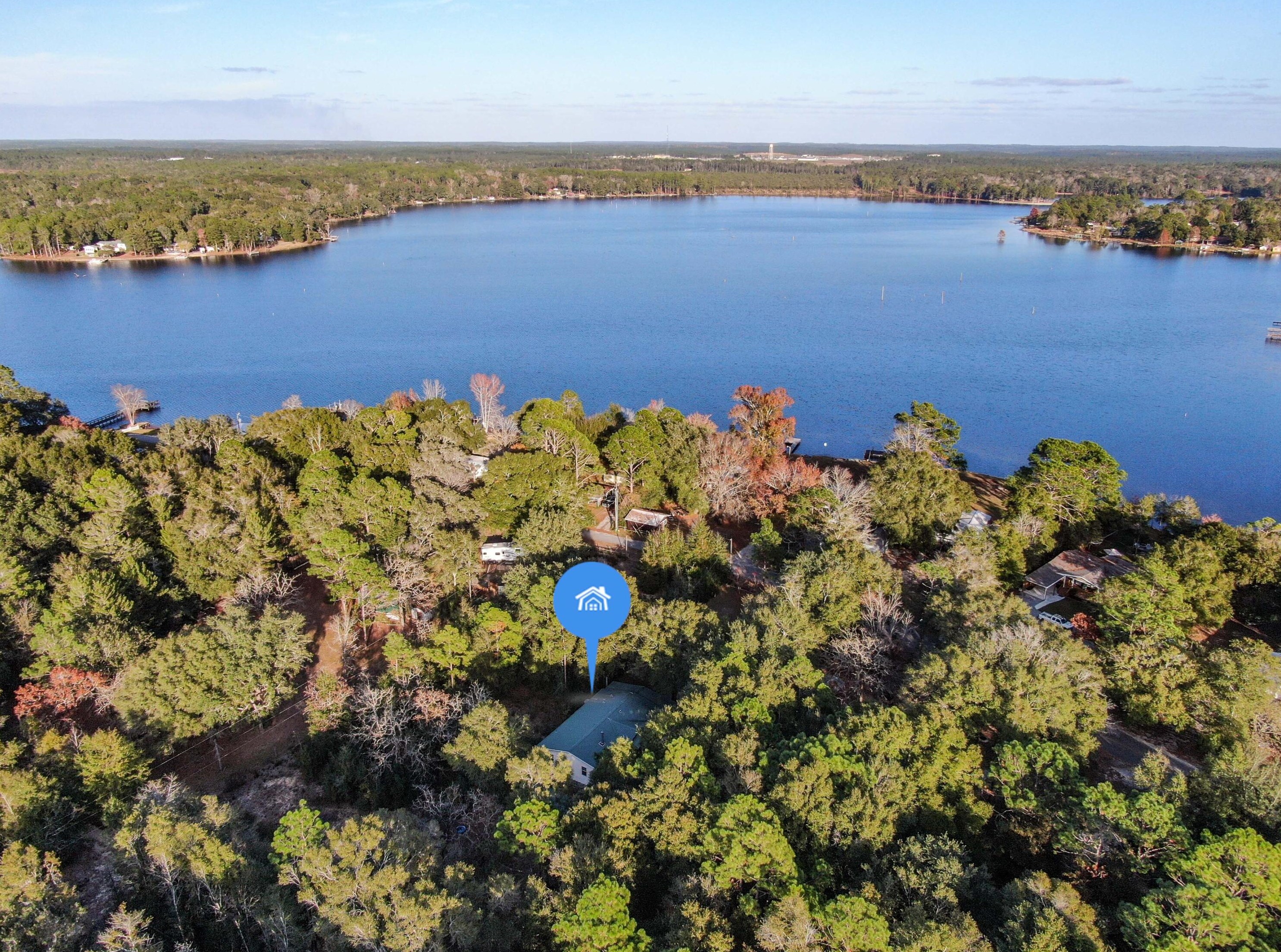 1077 Juniper Lake Dr, Defuniak Springs, FL 32433