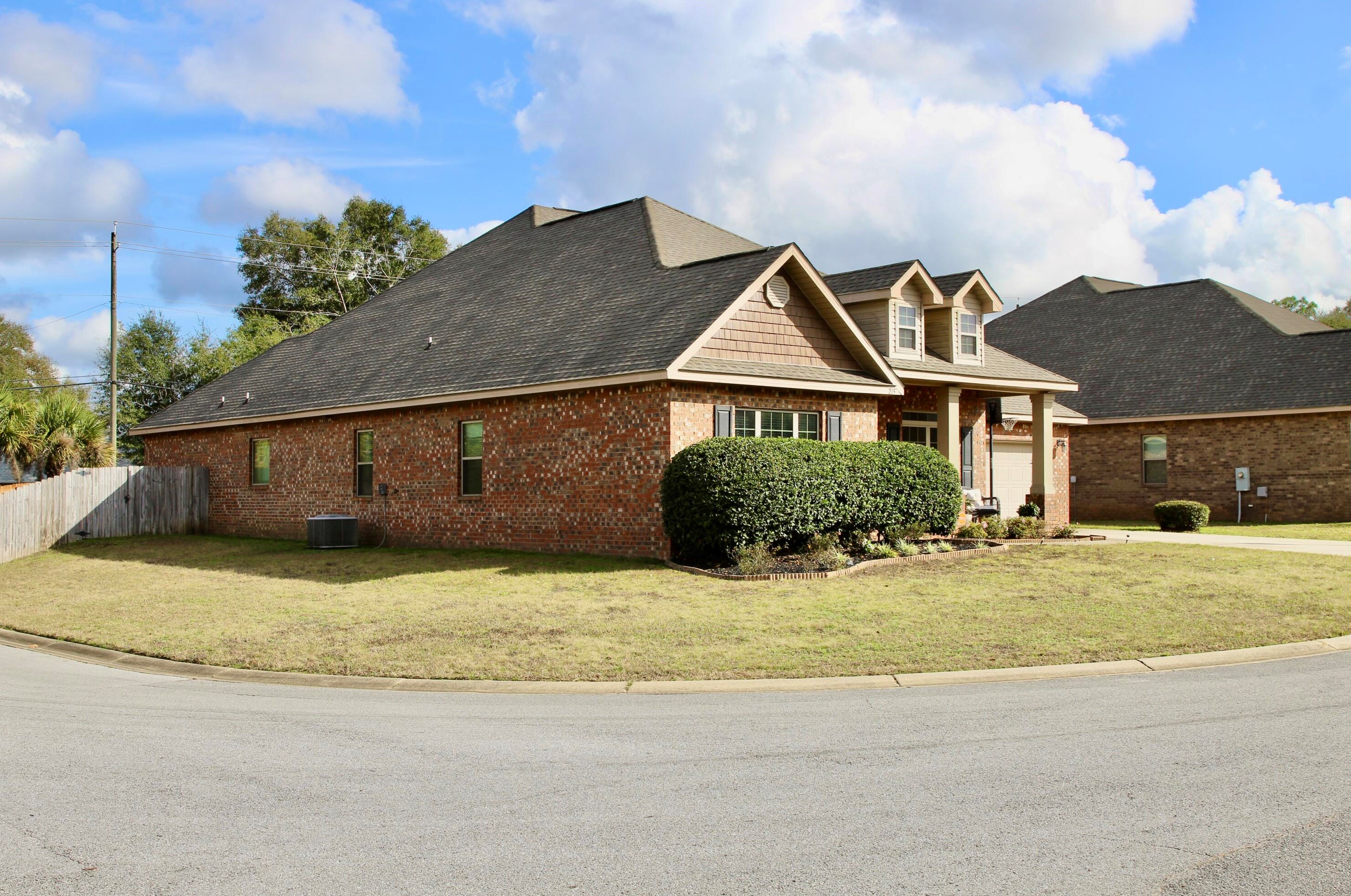 275 Paradise Palm Cir, Crestview, FL 32536