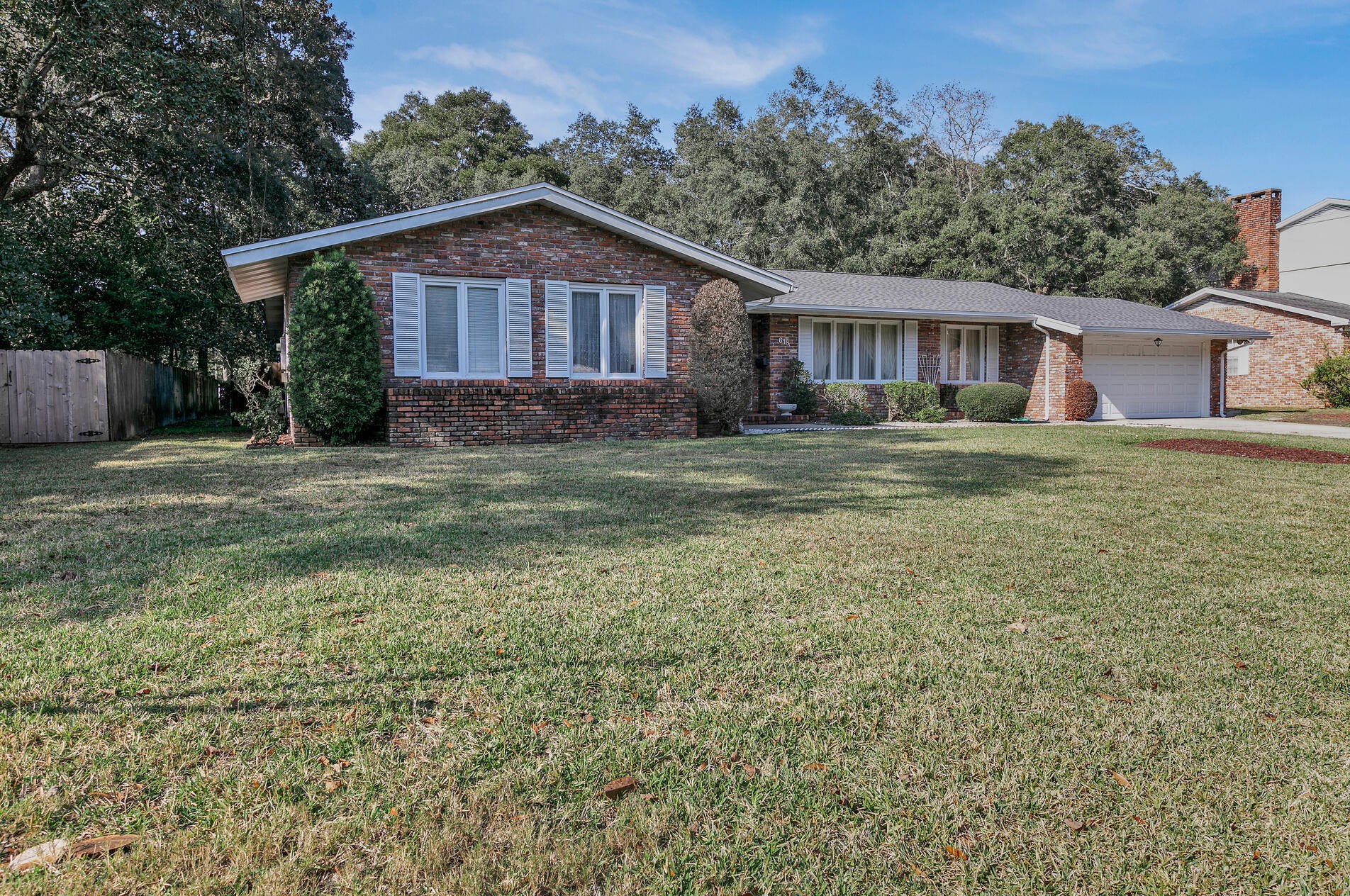 618 Lakeview Rd, Fort Walton Beach, FL 32547-1631