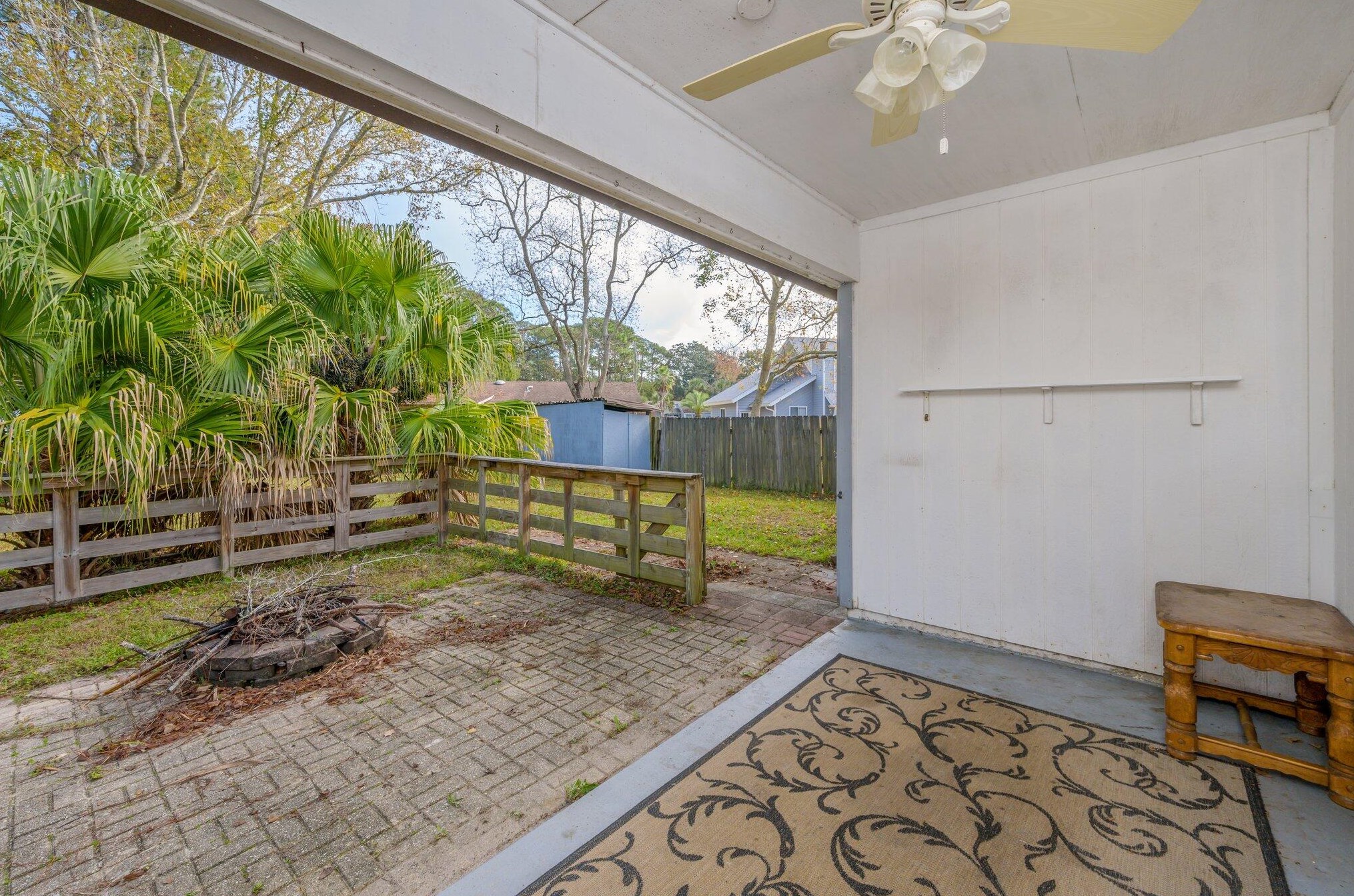 300 Woodland Park Cir, Mary Esther FL  32569-1572 exterior