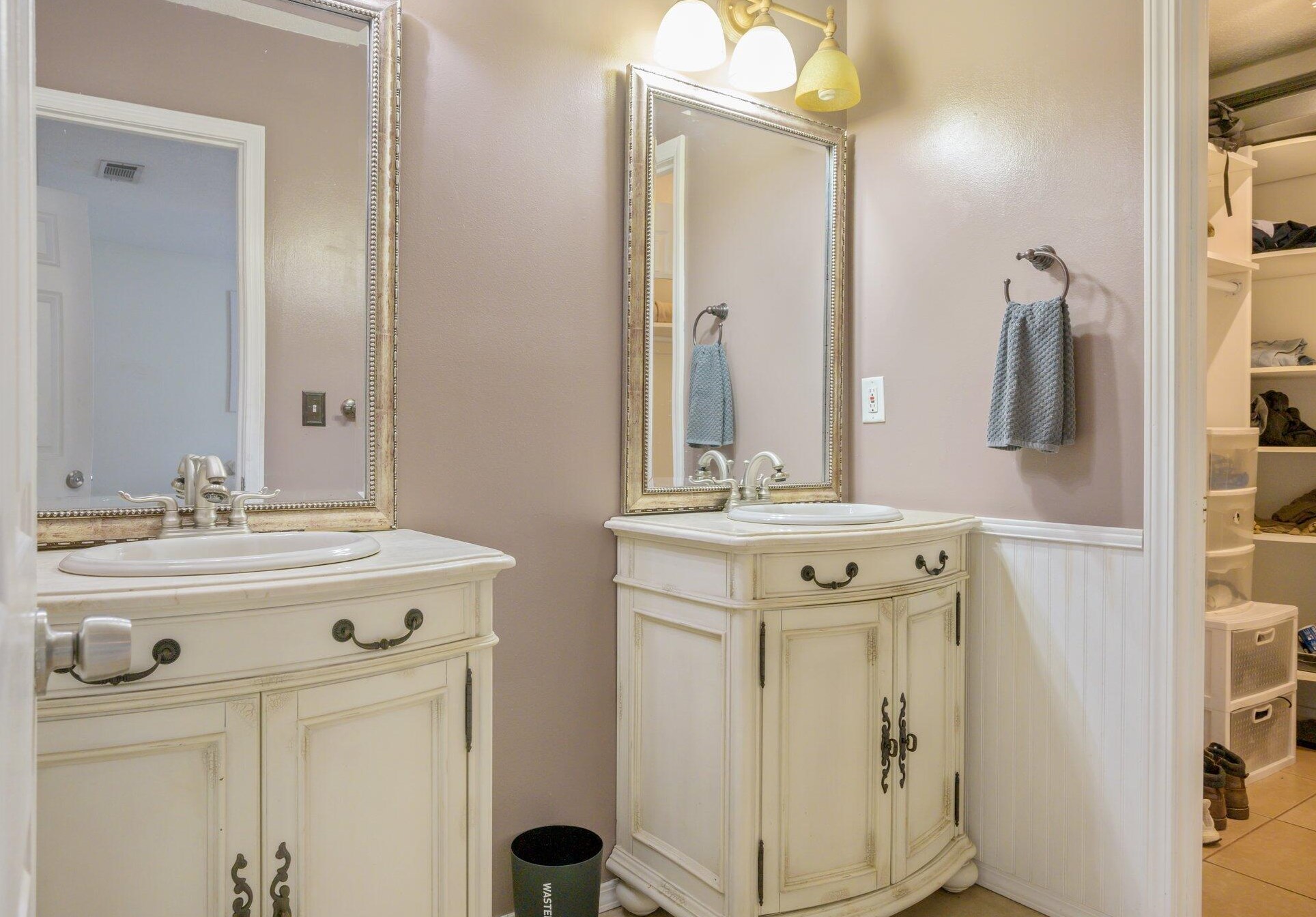 300 Woodland Park Cir, Mary Esther FL  32569-1572 exterior