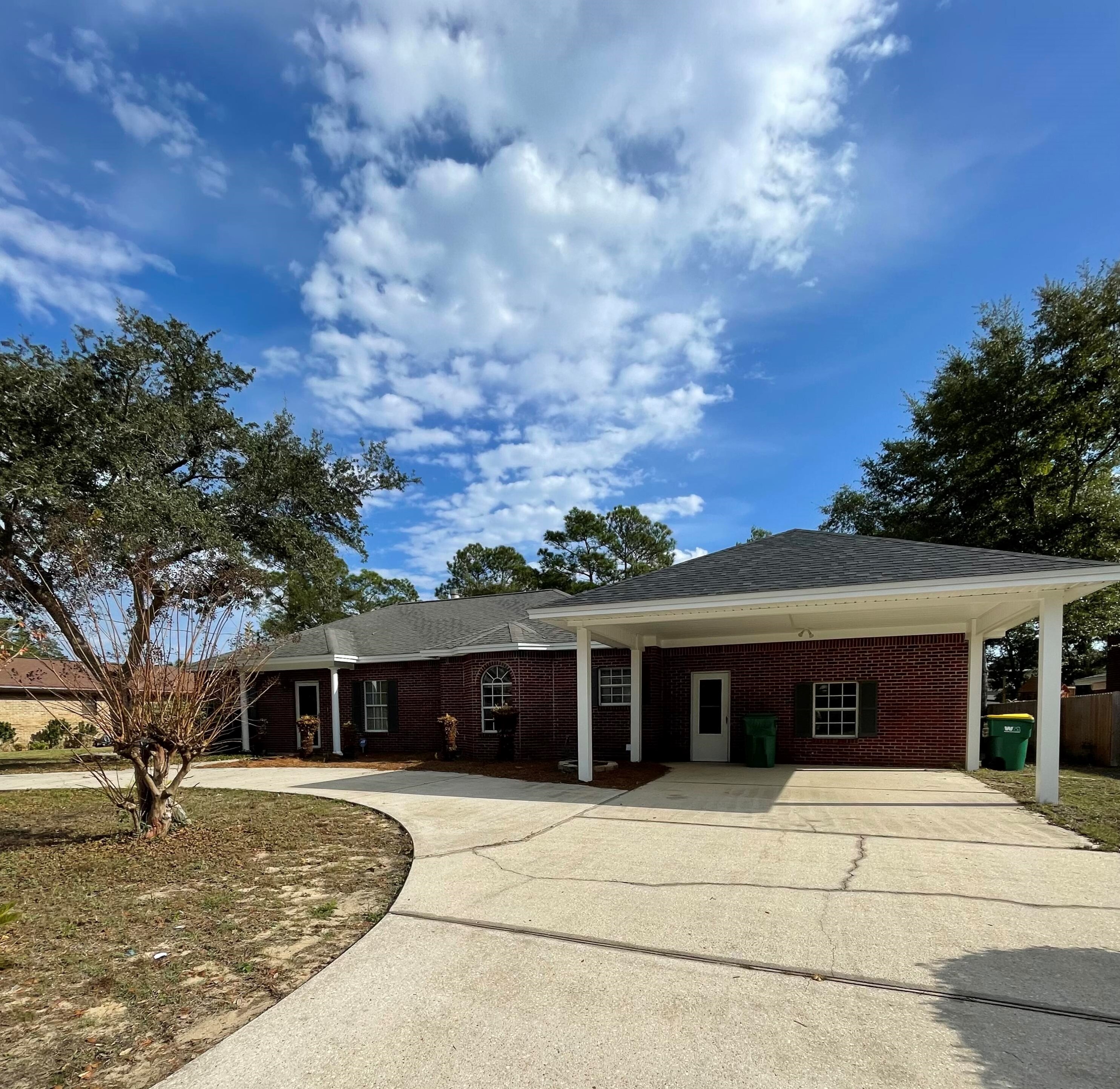 1803 Hickory Ave, Niceville, FL 32578-3235