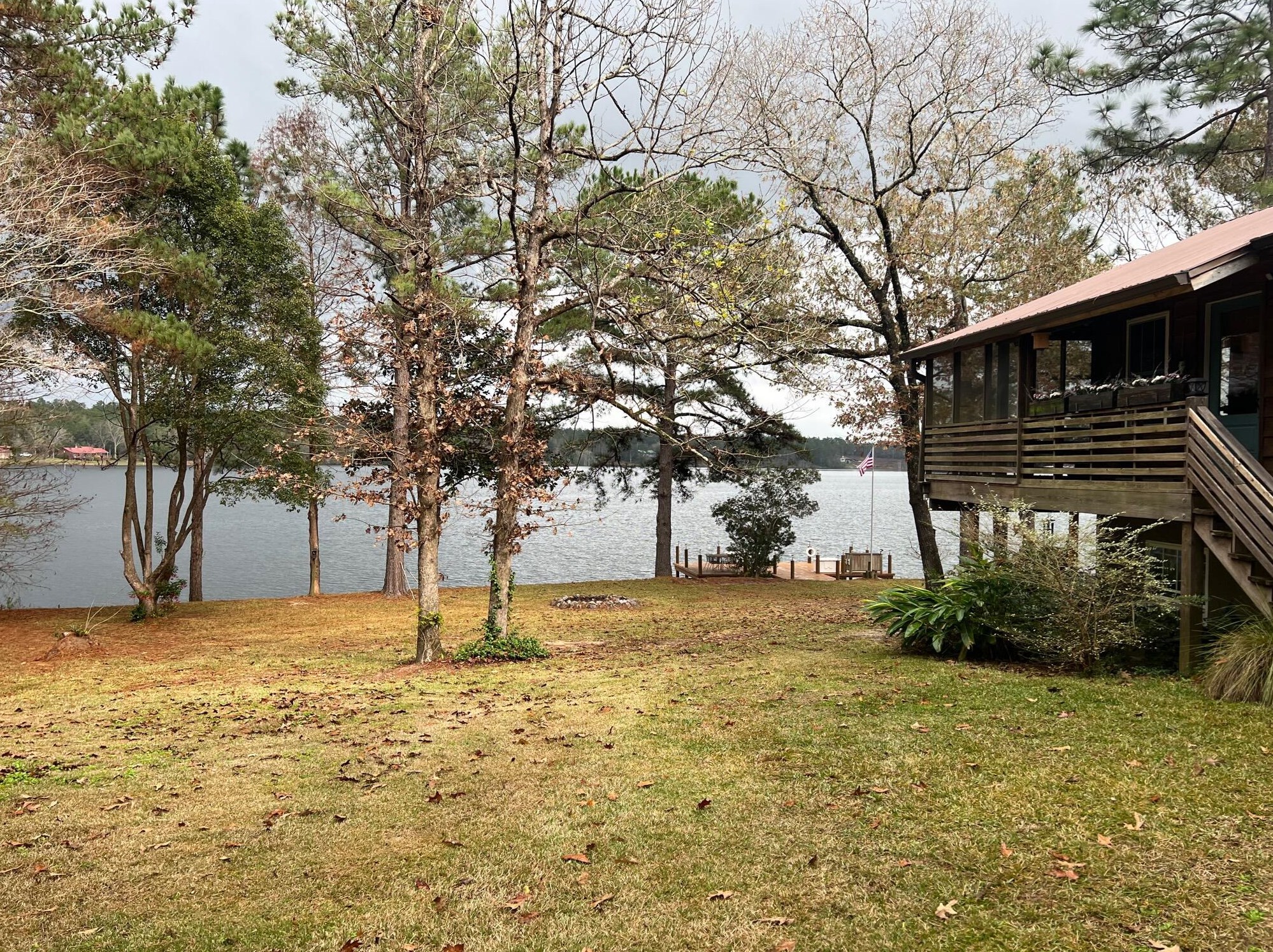 914 Spring Lake Rd, Defuniak Springs, FL 32433