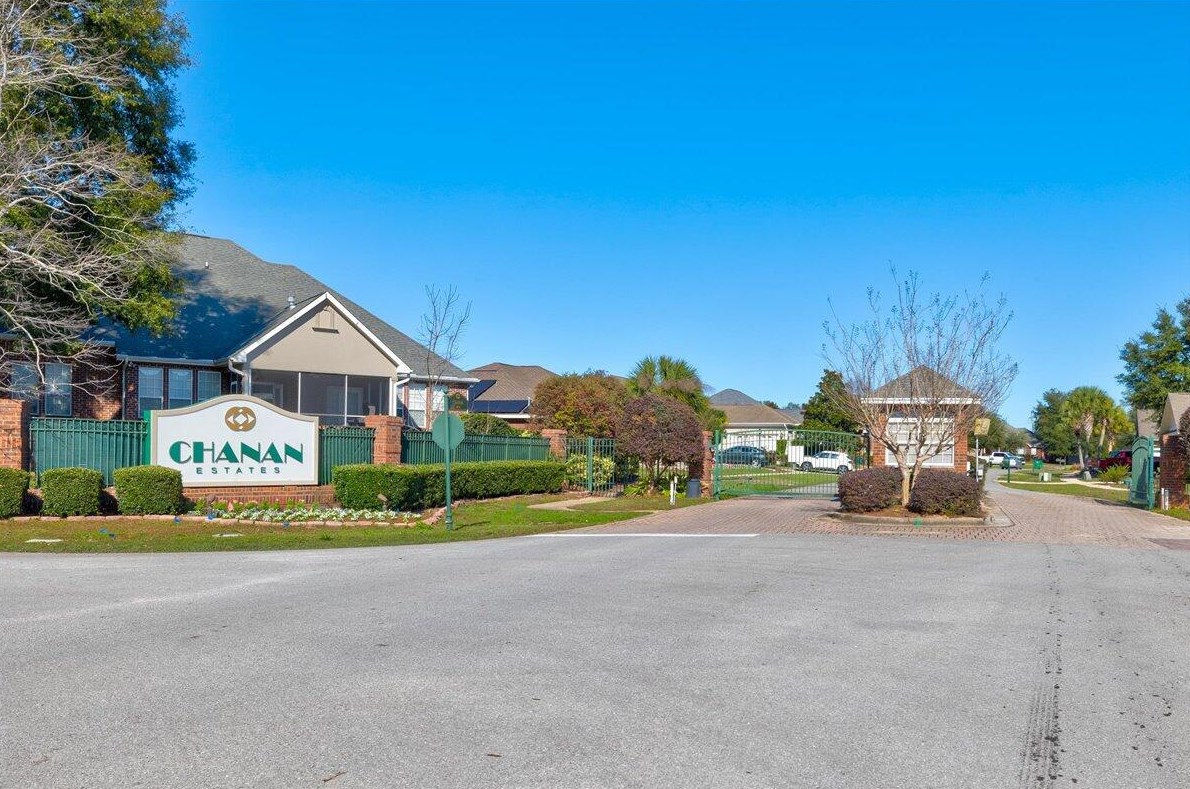 2924 Chantey St, Crestview, FL 32539