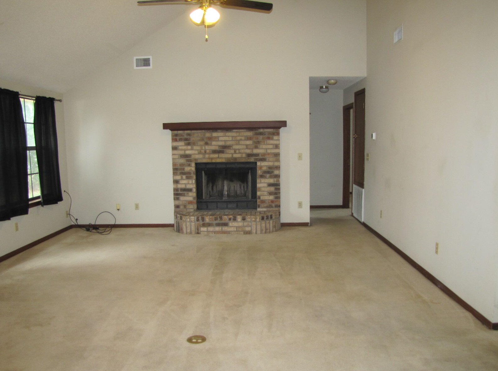 404 Juniper Dr, Crestview FL  32536-9223 exterior