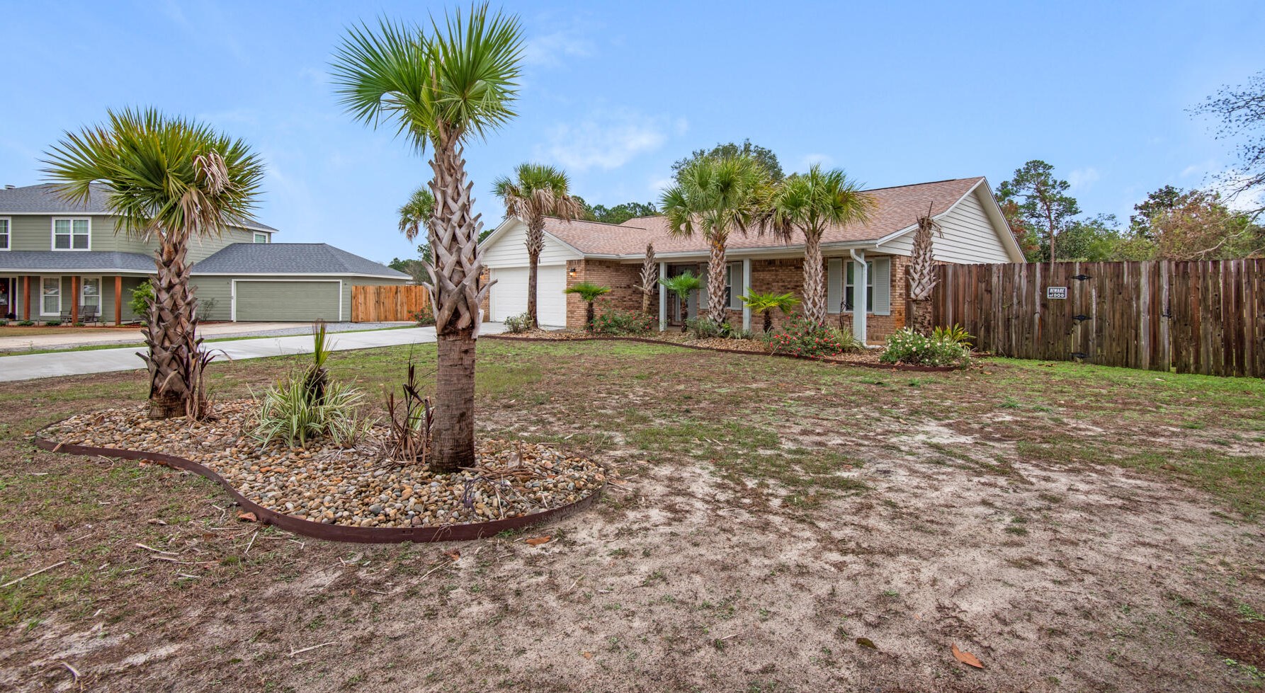 208 Lakeside Ln, Mary Esther, FL 32569