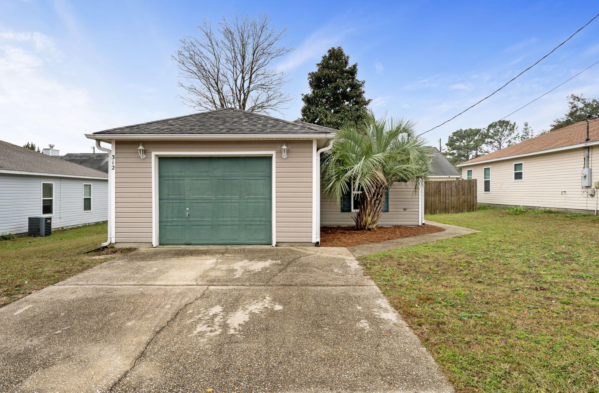 312 Apple Dr, Crestview, FL 32536-4296