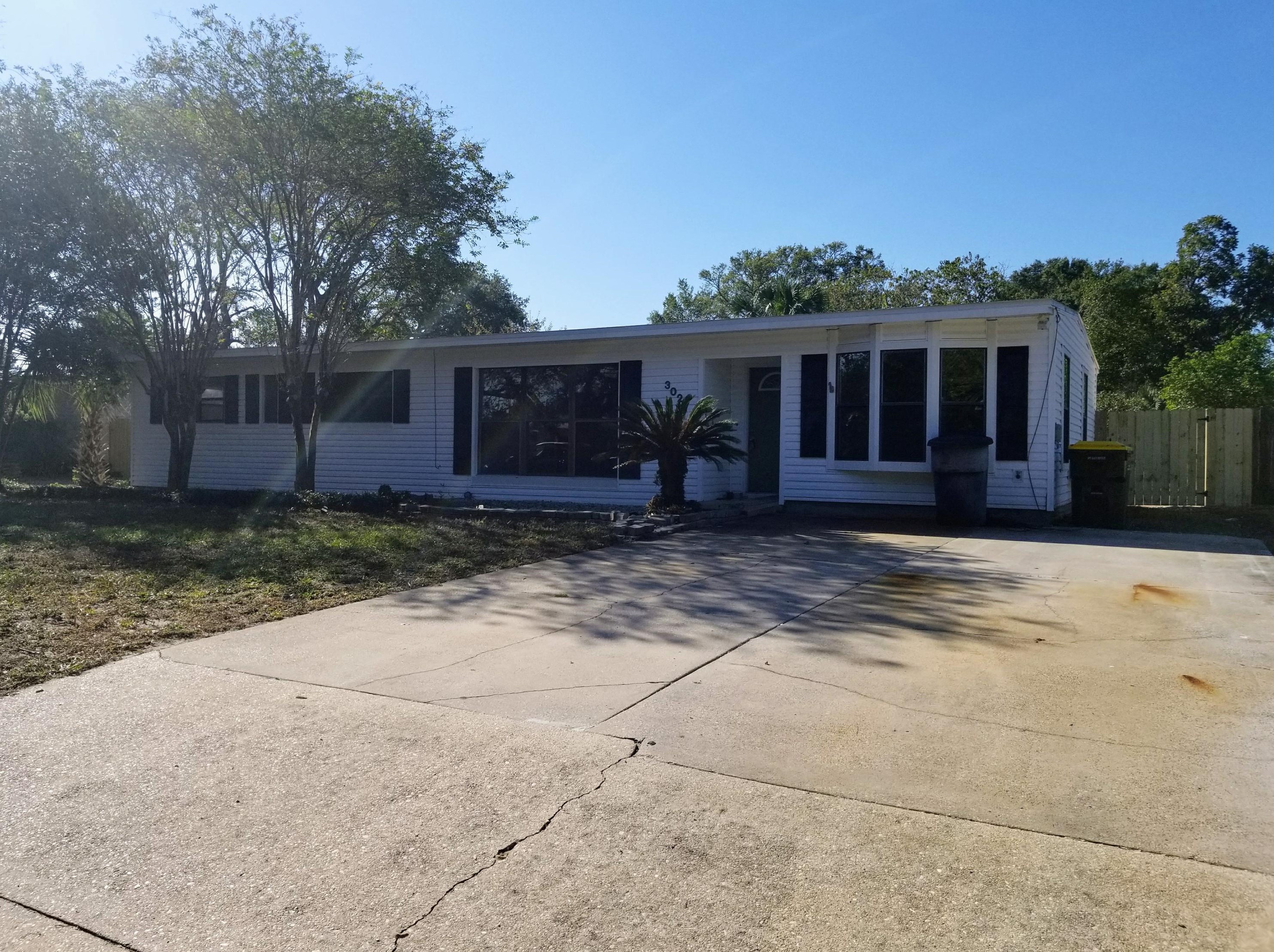 302 Smith Dr Ne, Fort Walton Beach, FL 32548
