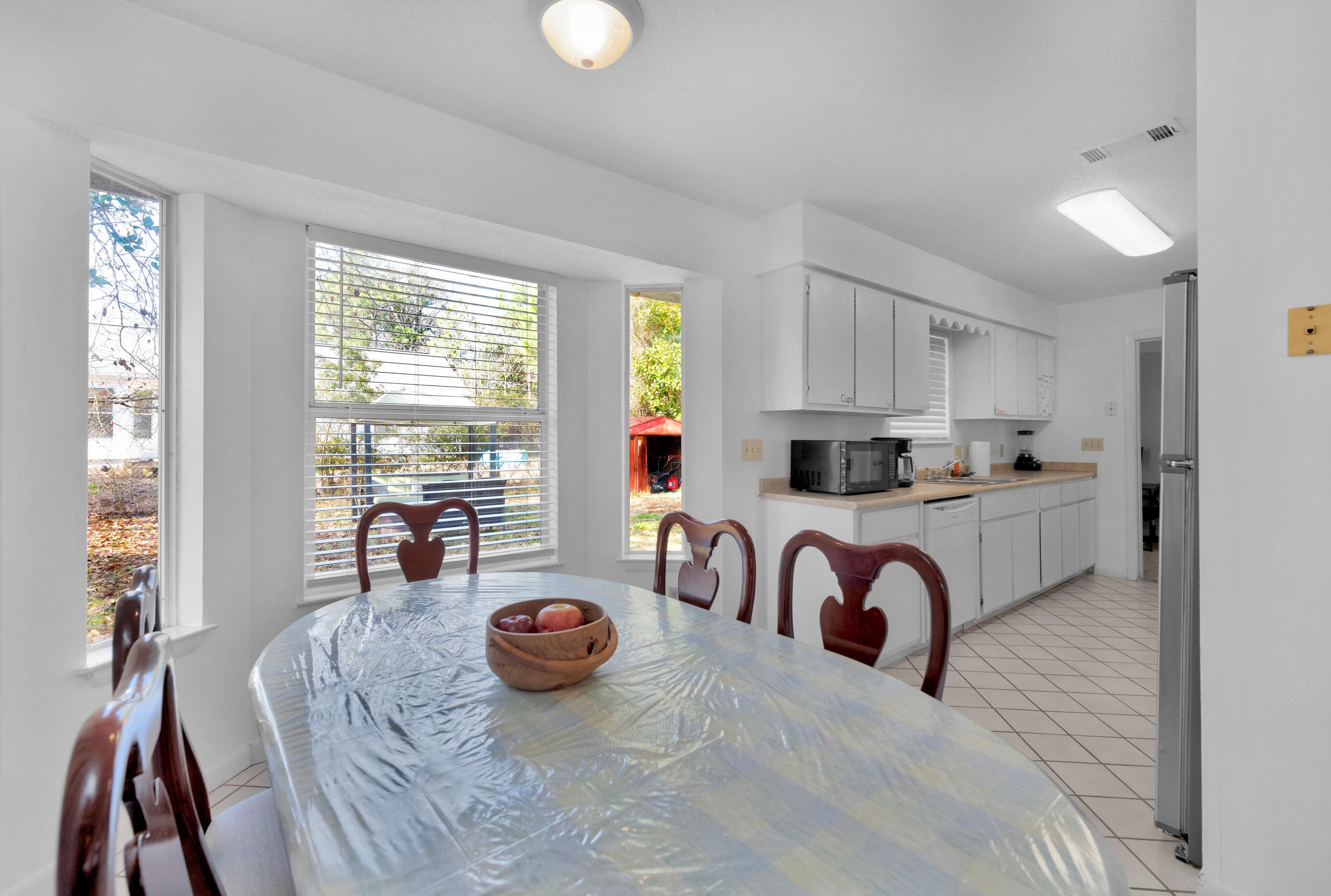 498 Sara Ave, Mary Esther FL  32569-2353 exterior