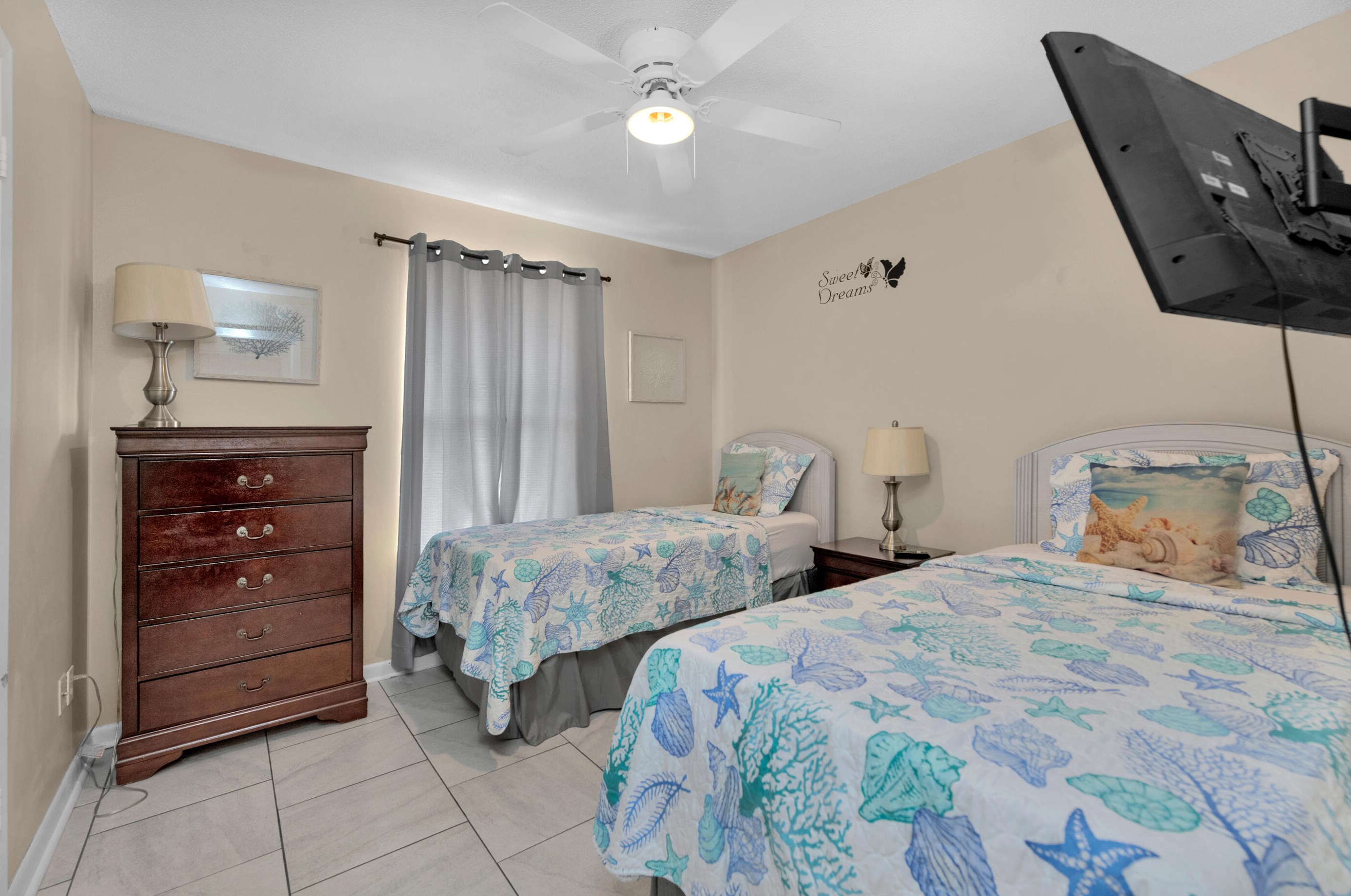 498 Sara Ave, Mary Esther FL  32569-2353 exterior