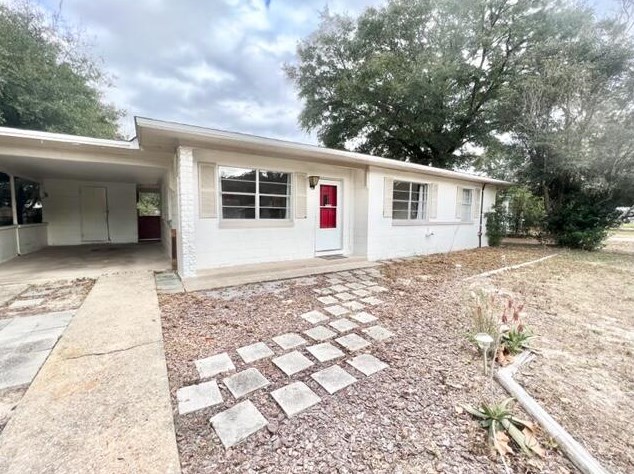 215 Hawthorne Cir, Fort Walton Beach, FL 32547