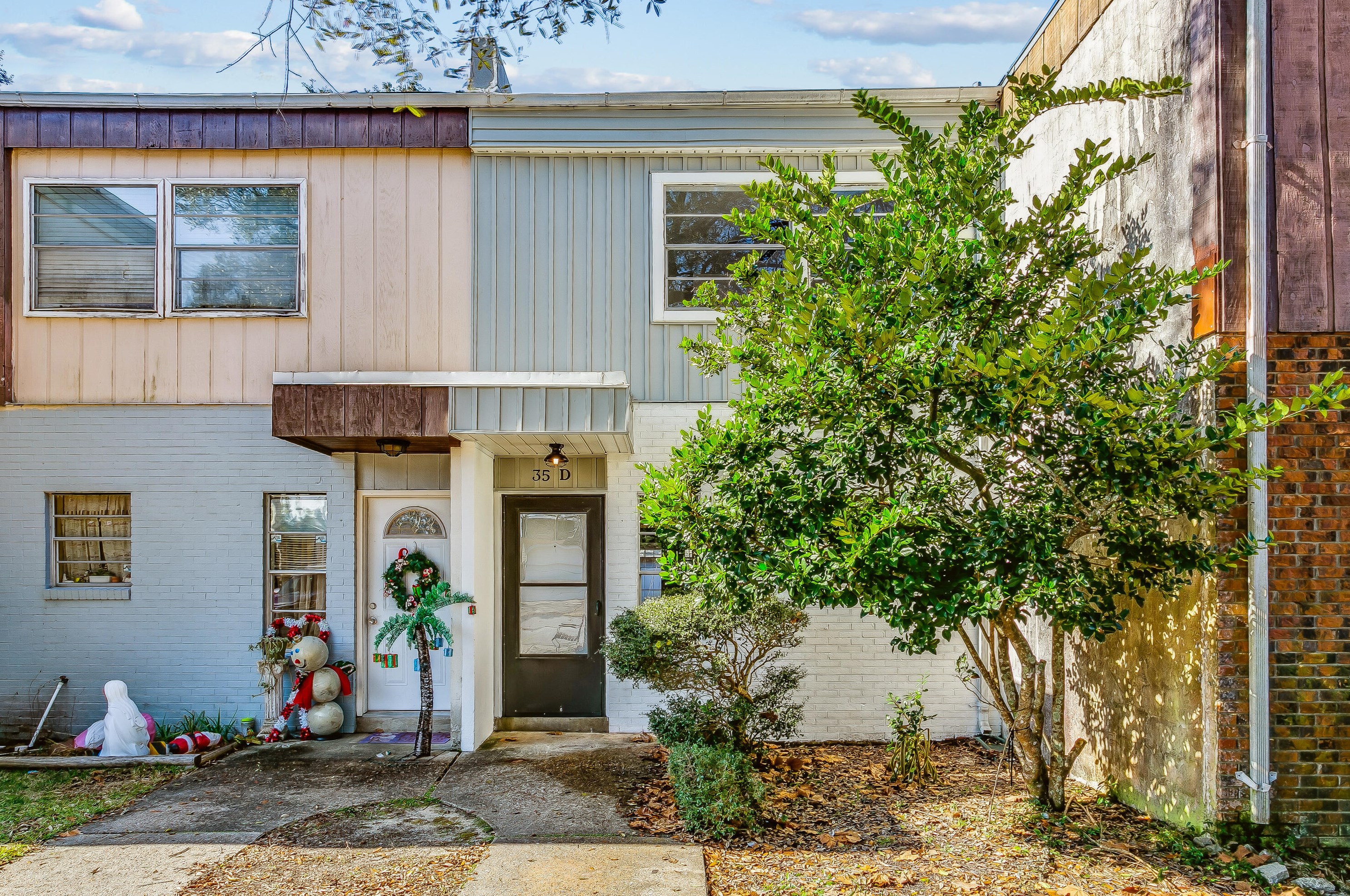 35 10th St #d, Shalimar, FL 32579