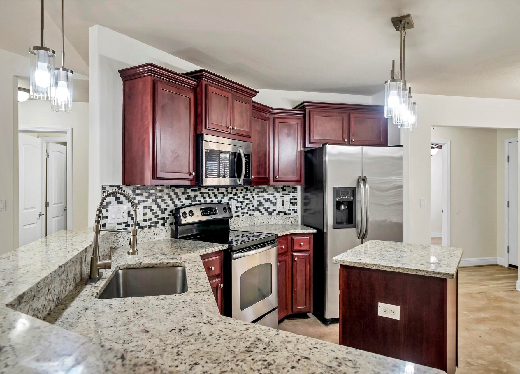 125 Bronze Cir, Crestview FL  32539-4365 exterior