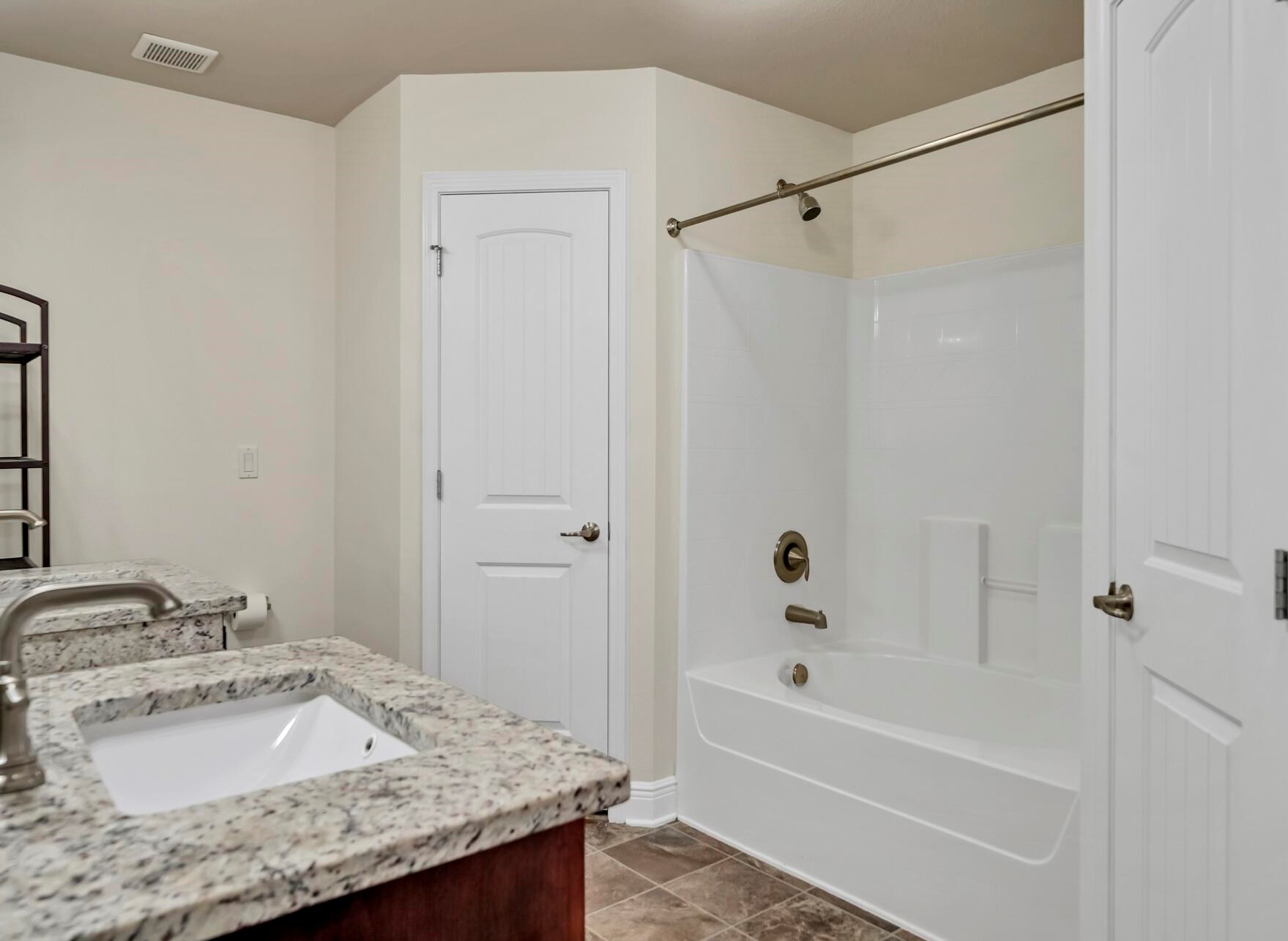 125 Bronze Cir, Crestview FL  32539-4365 exterior