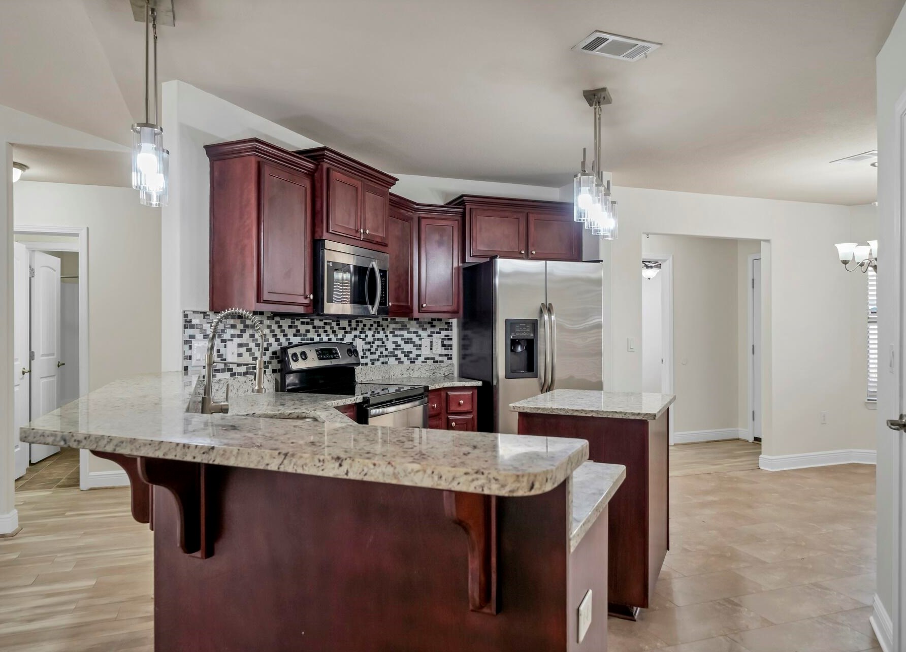 125 Bronze Cir, Crestview FL  32539-4365 exterior