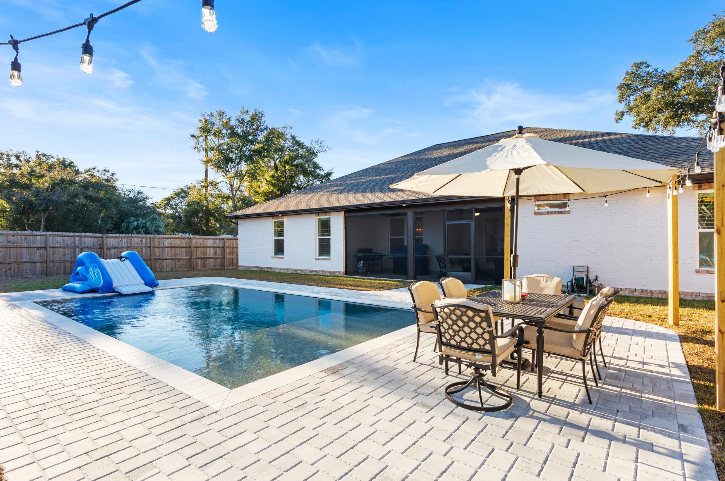 400 Calhoun Ave, Destin, FL 32541-1586