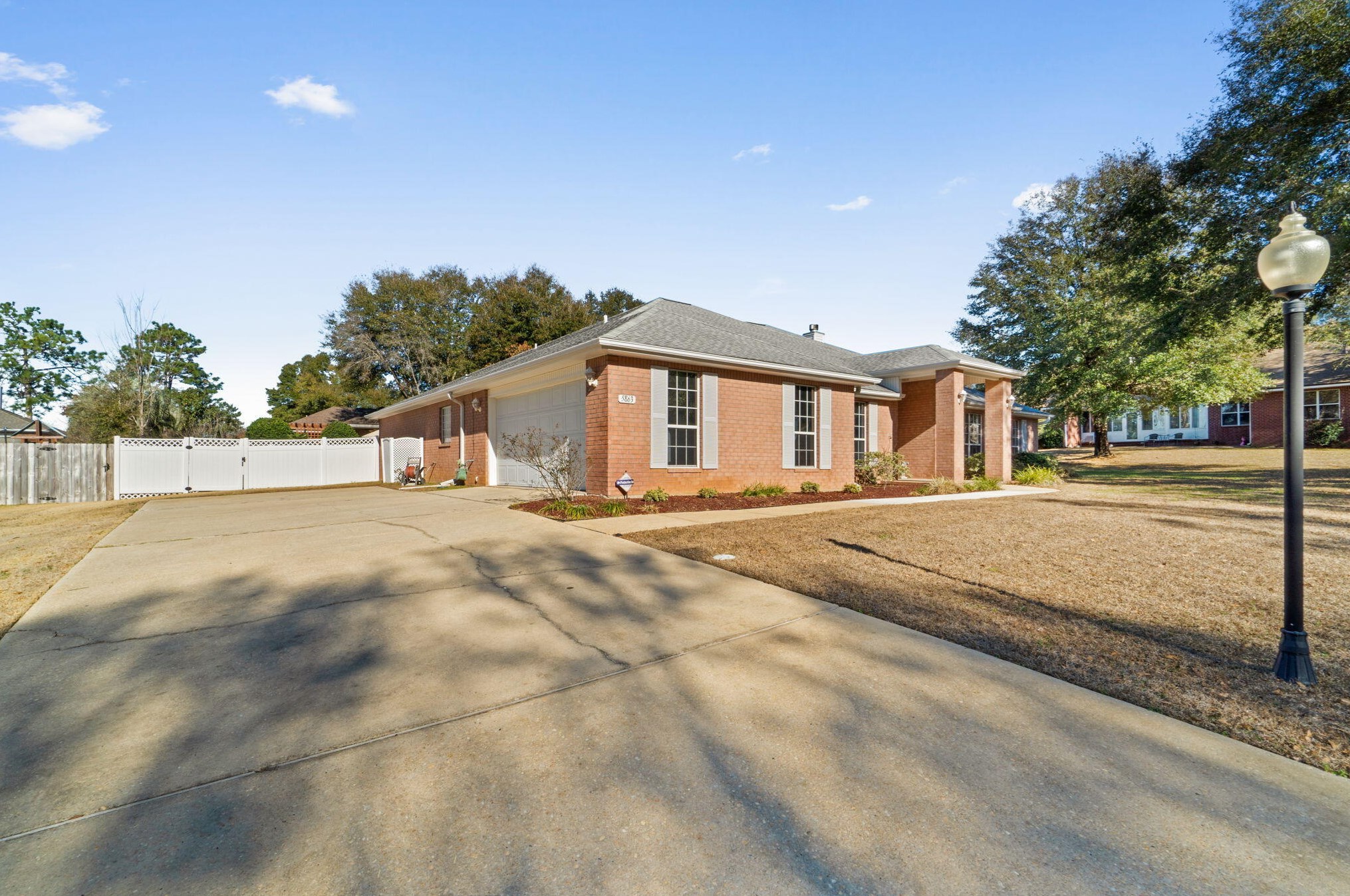 5863 Saratoga Dr, Crestview, FL 32536-4310