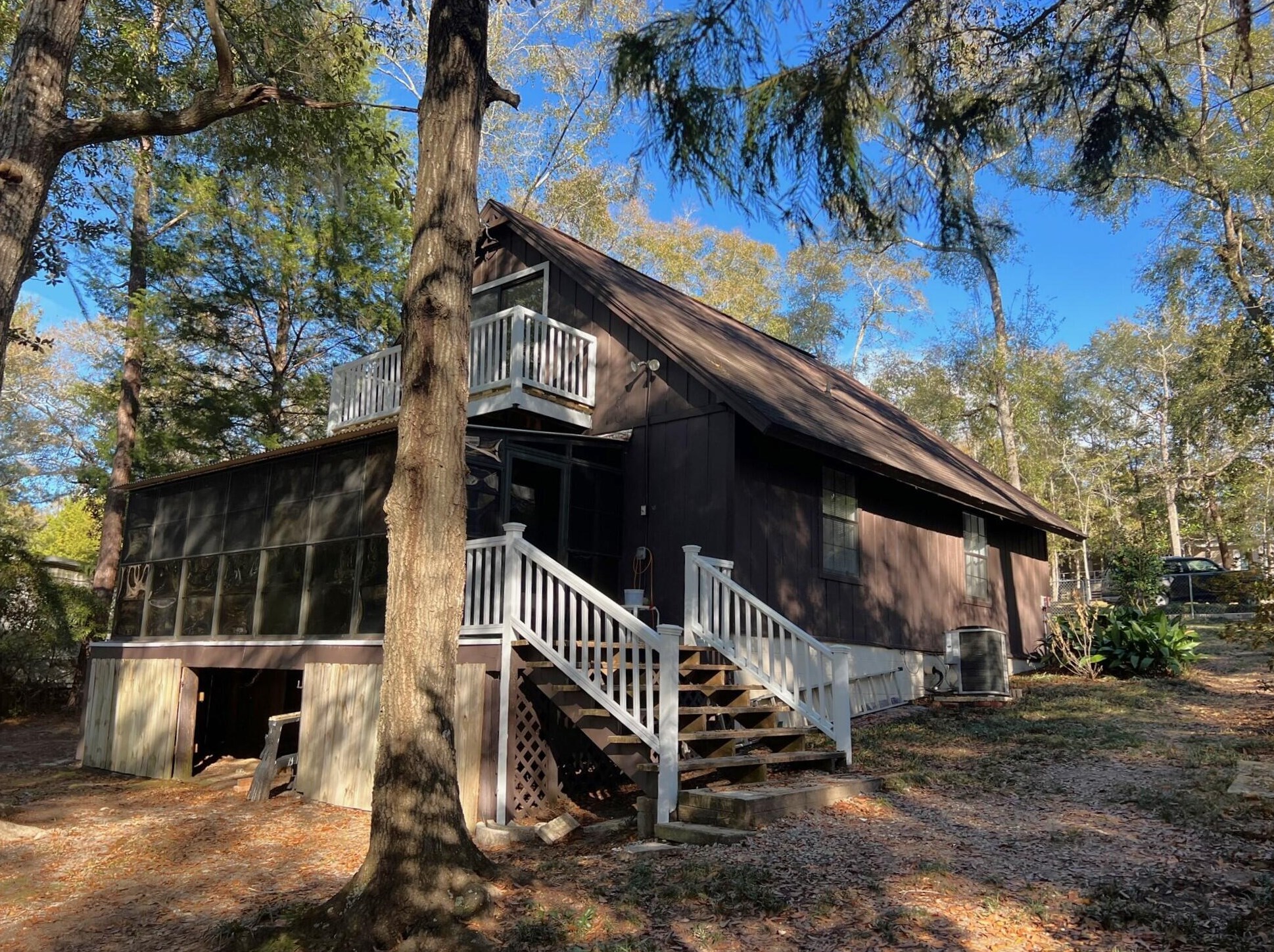 453 Squirrel Rd, Defuniak Springs, FL 32433