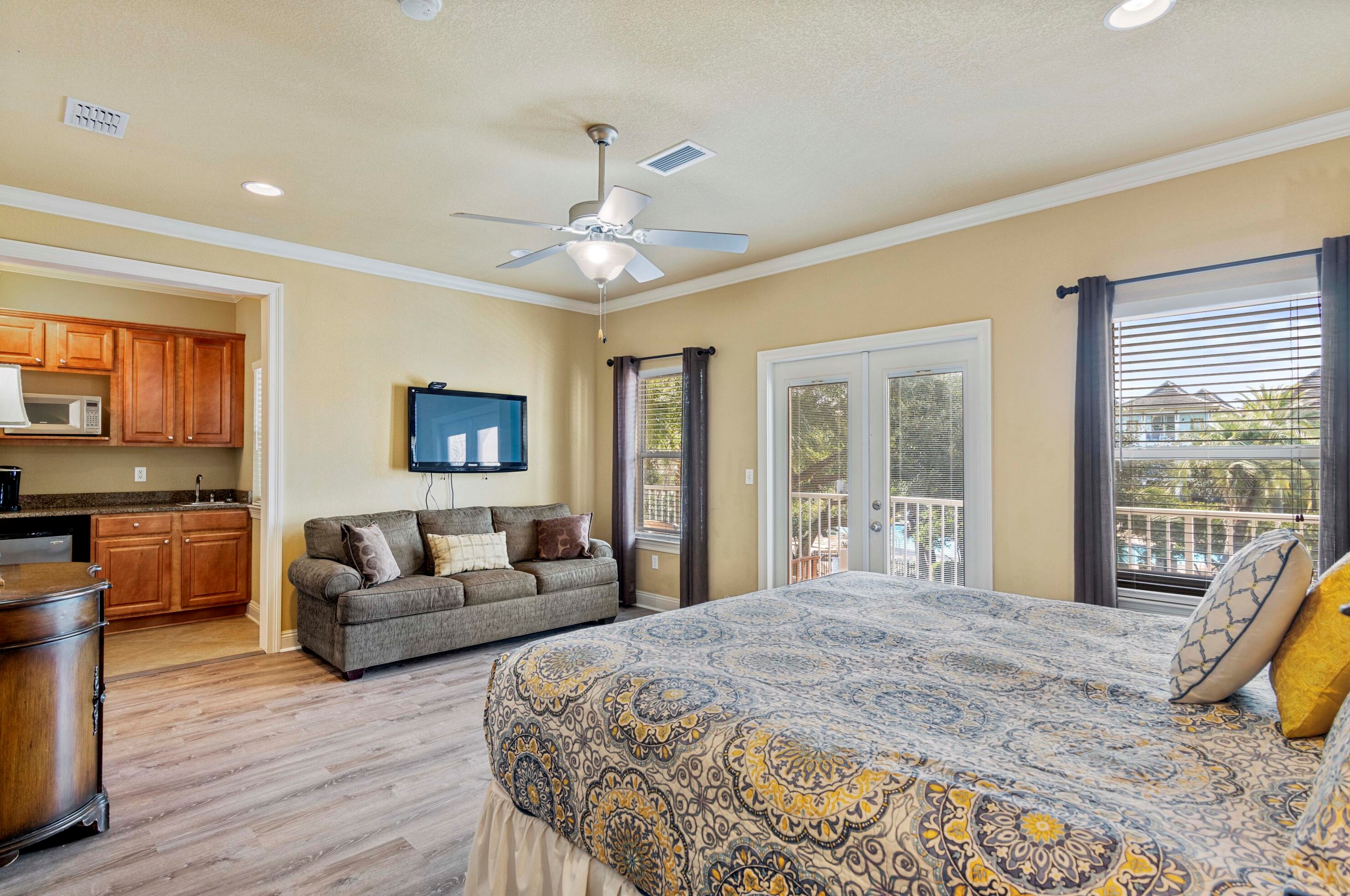 225 Grand Key Loop, Destin FL exterior