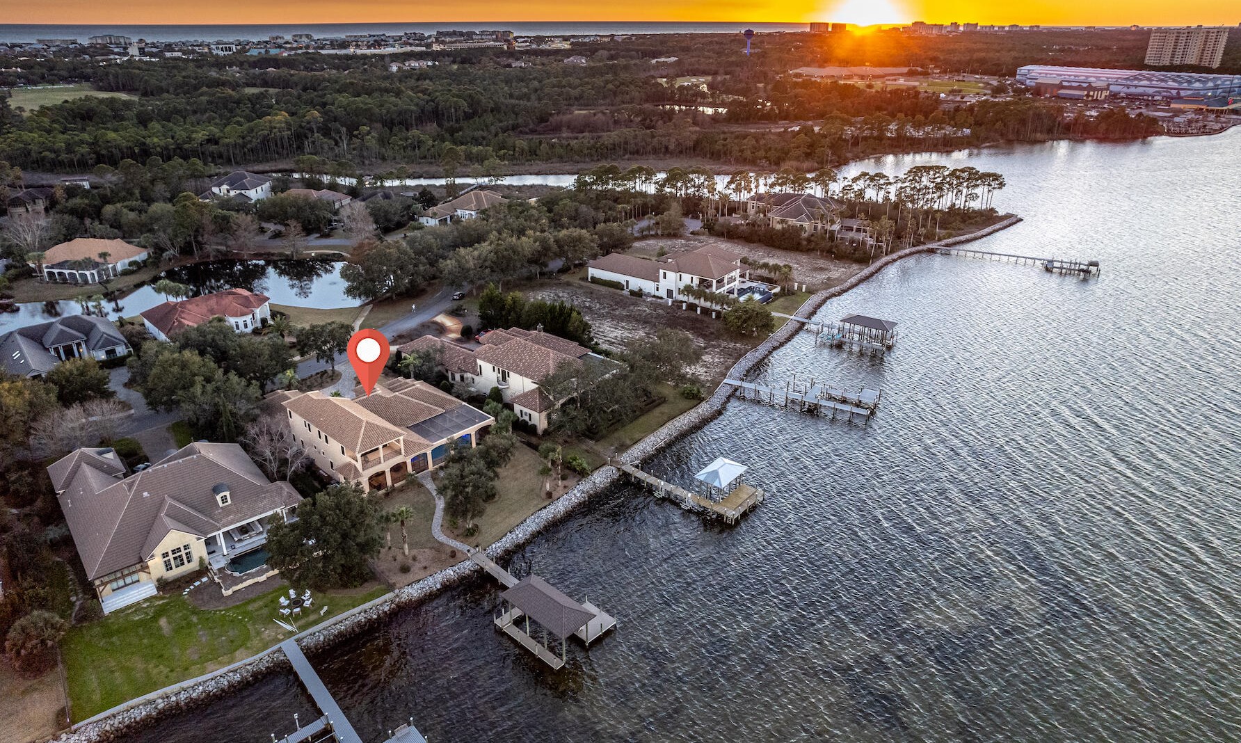 458 Captains Cir, Destin, FL 32541-5305