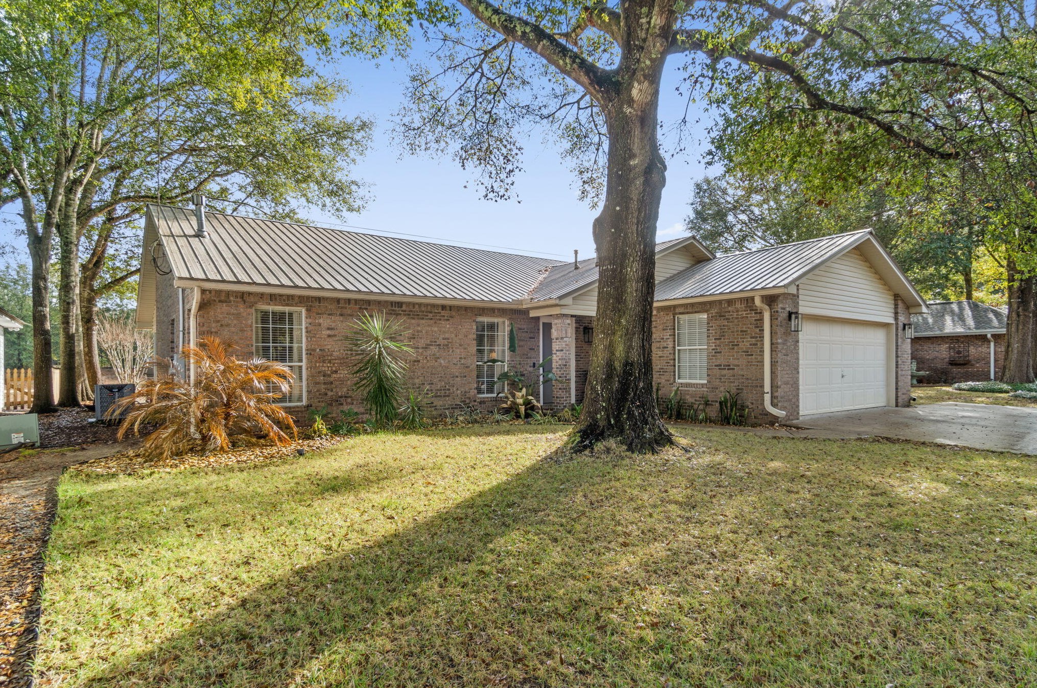 4577 Top Flight Dr, Crestview, FL 32539-6353