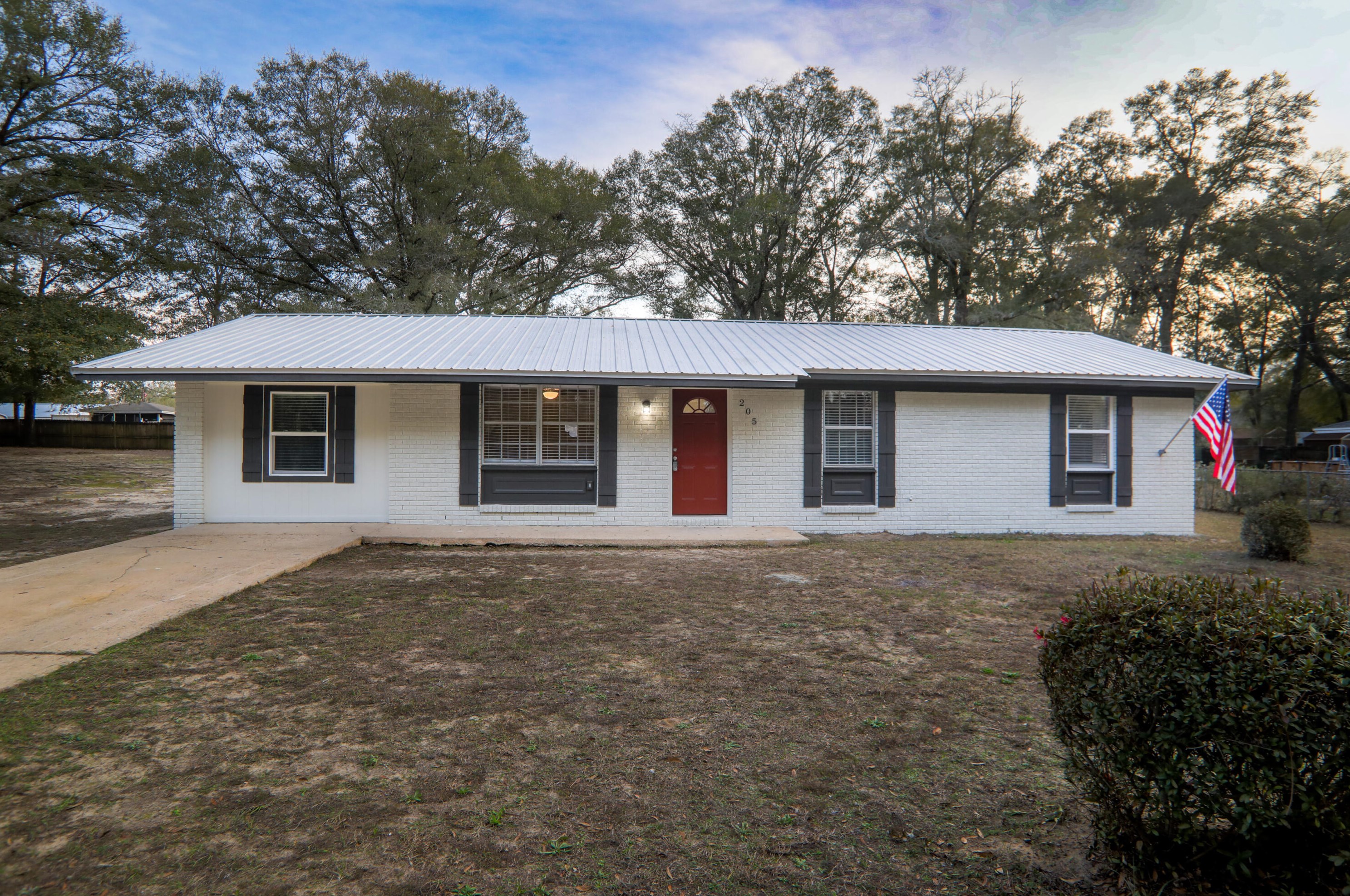 205 Grimes Ave, Crestview FL  32536-3812 exterior