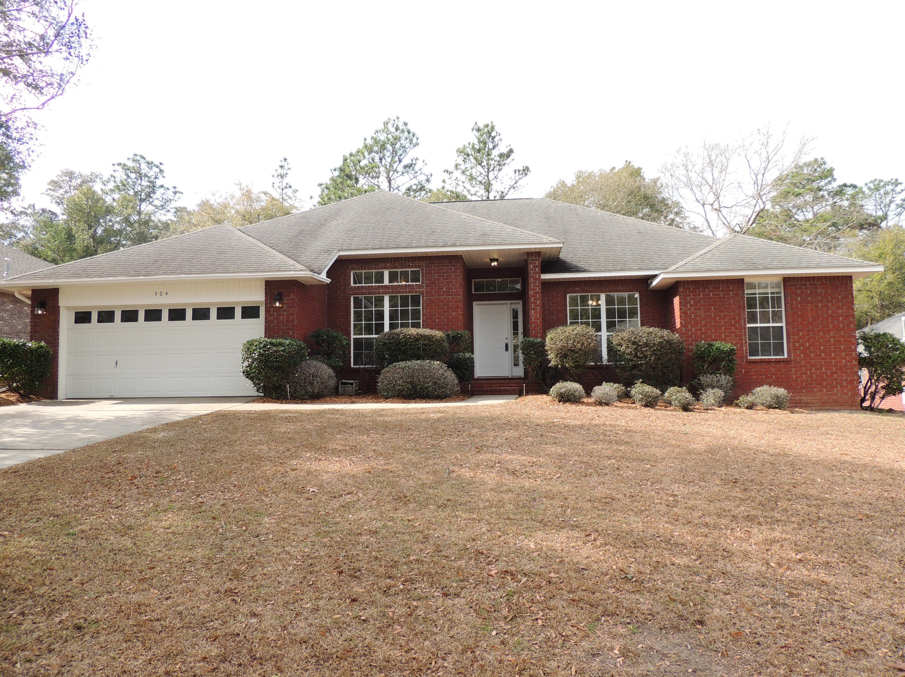 304 Grey Fox Cir, Crestview, FL 32536-5448