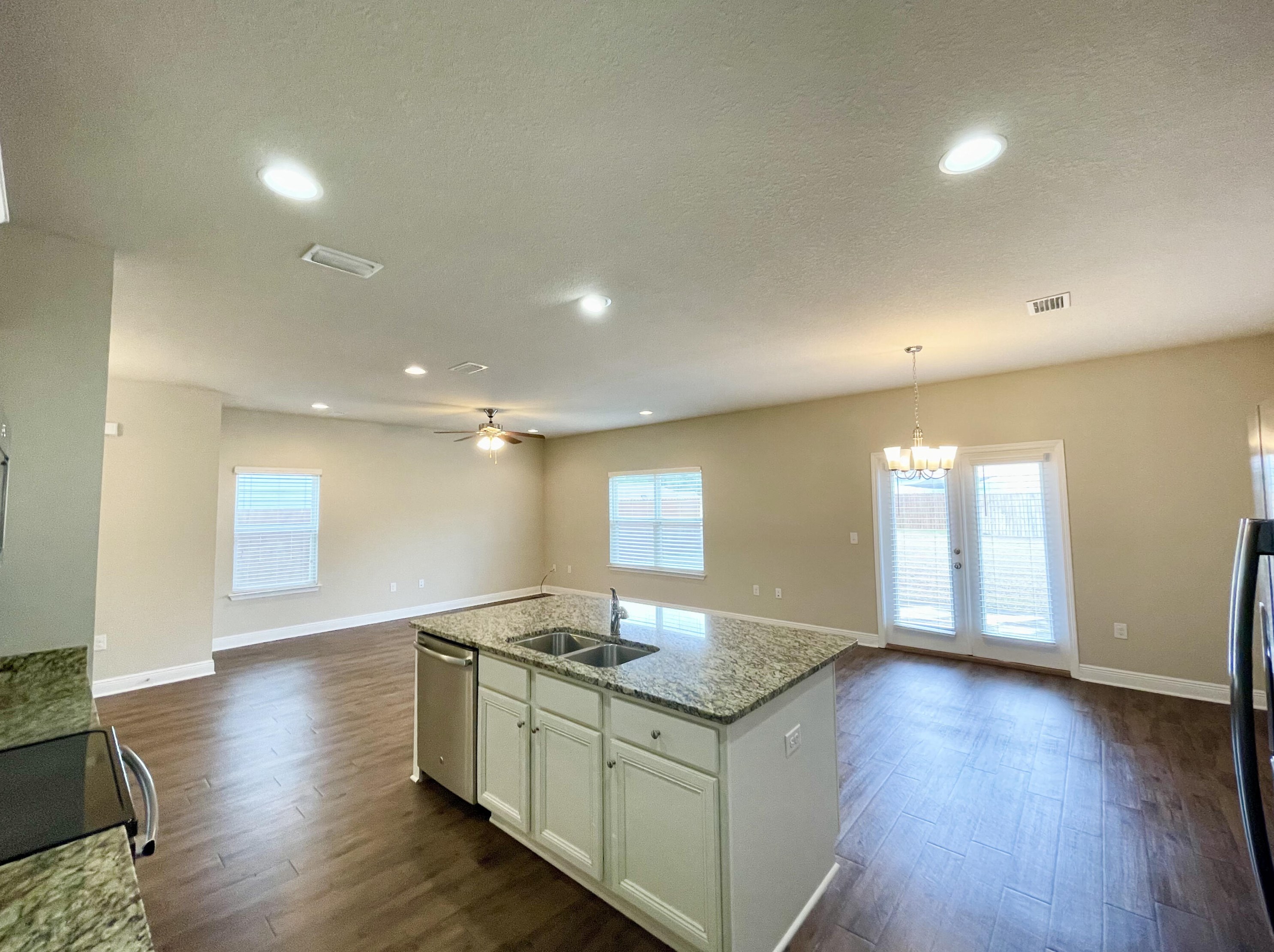 218 S Marsh Landing S, Freeport, FL 32439