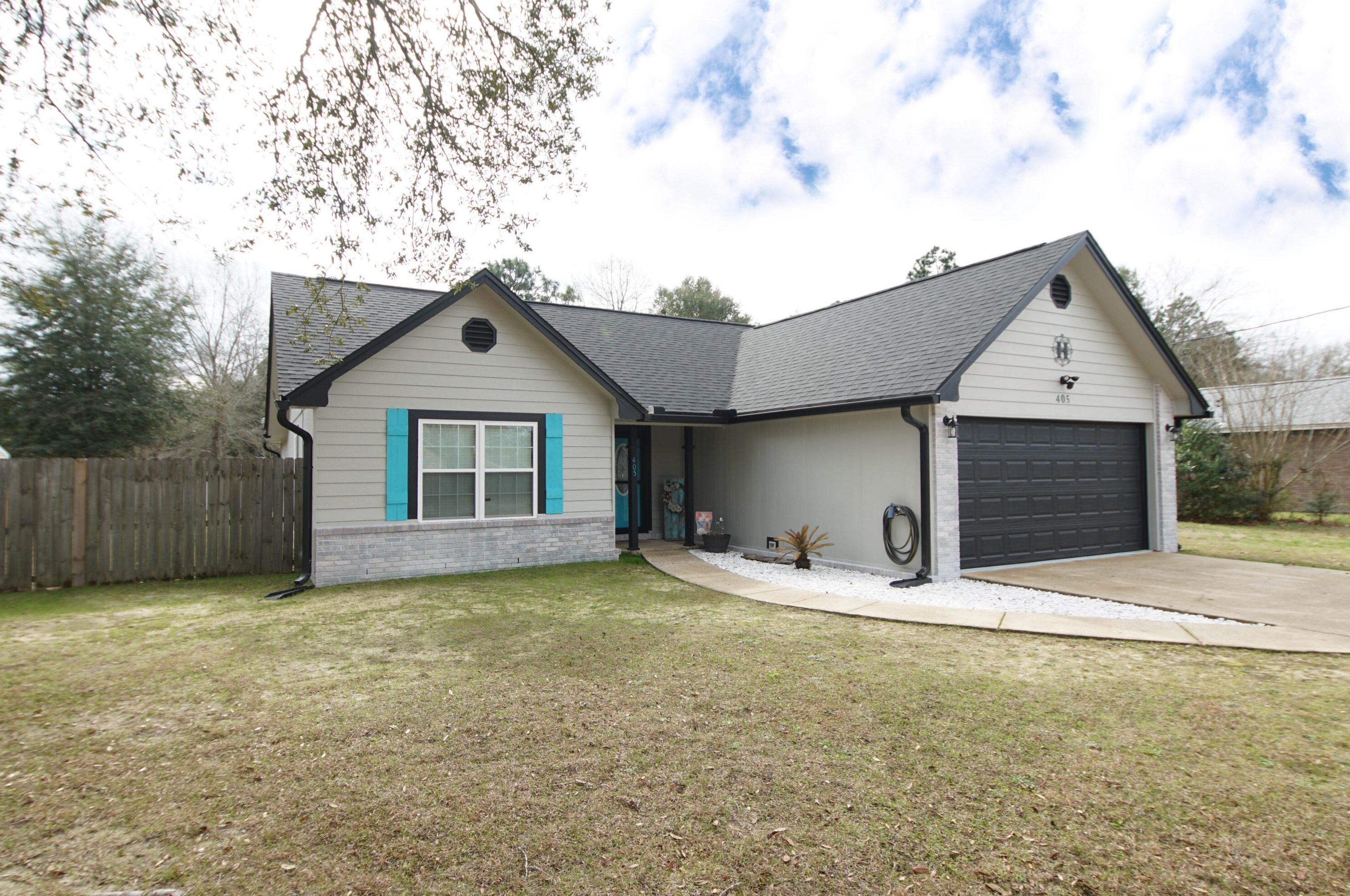 405 Ashley Dr, Crestview, FL 32536-9294
