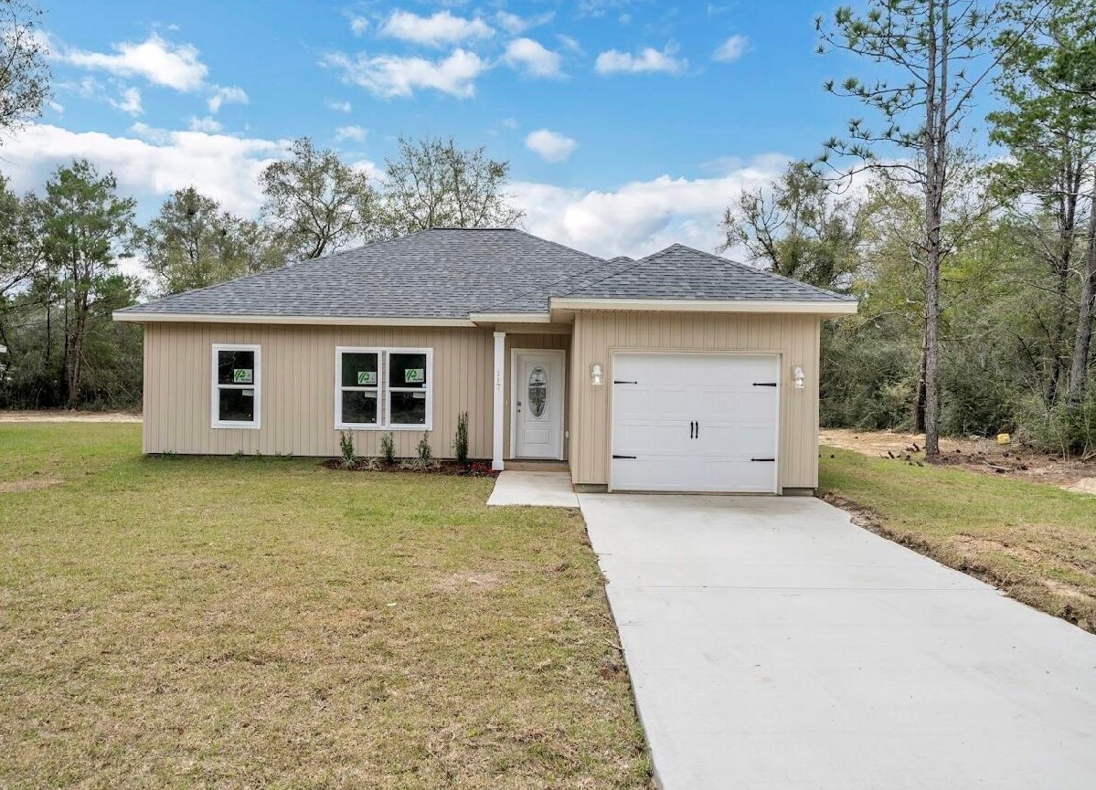 117 Buckeye St, Defuniak Springs, FL 32433