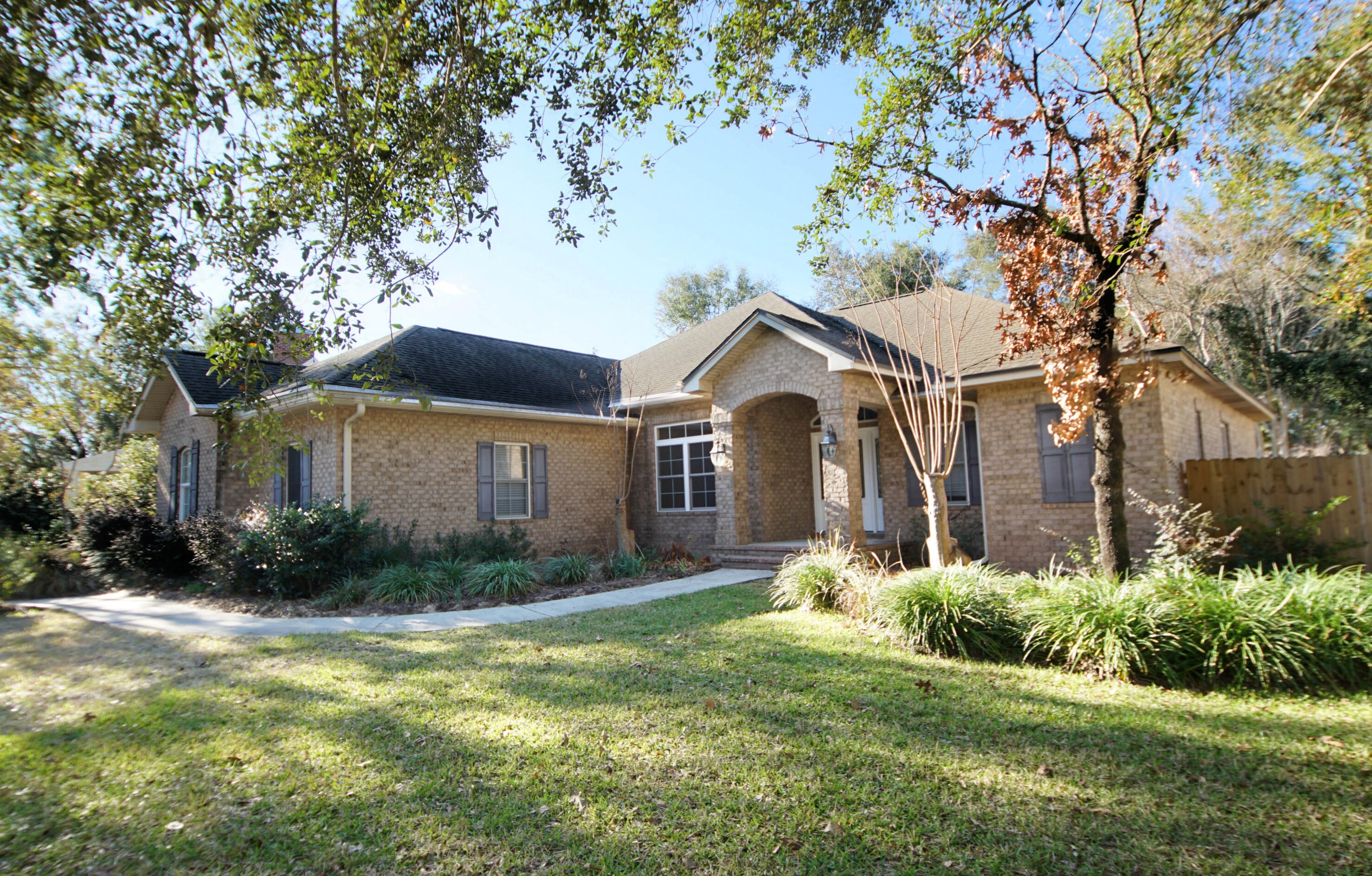 812 Coldwater Creek Cir, Niceville, FL 32578