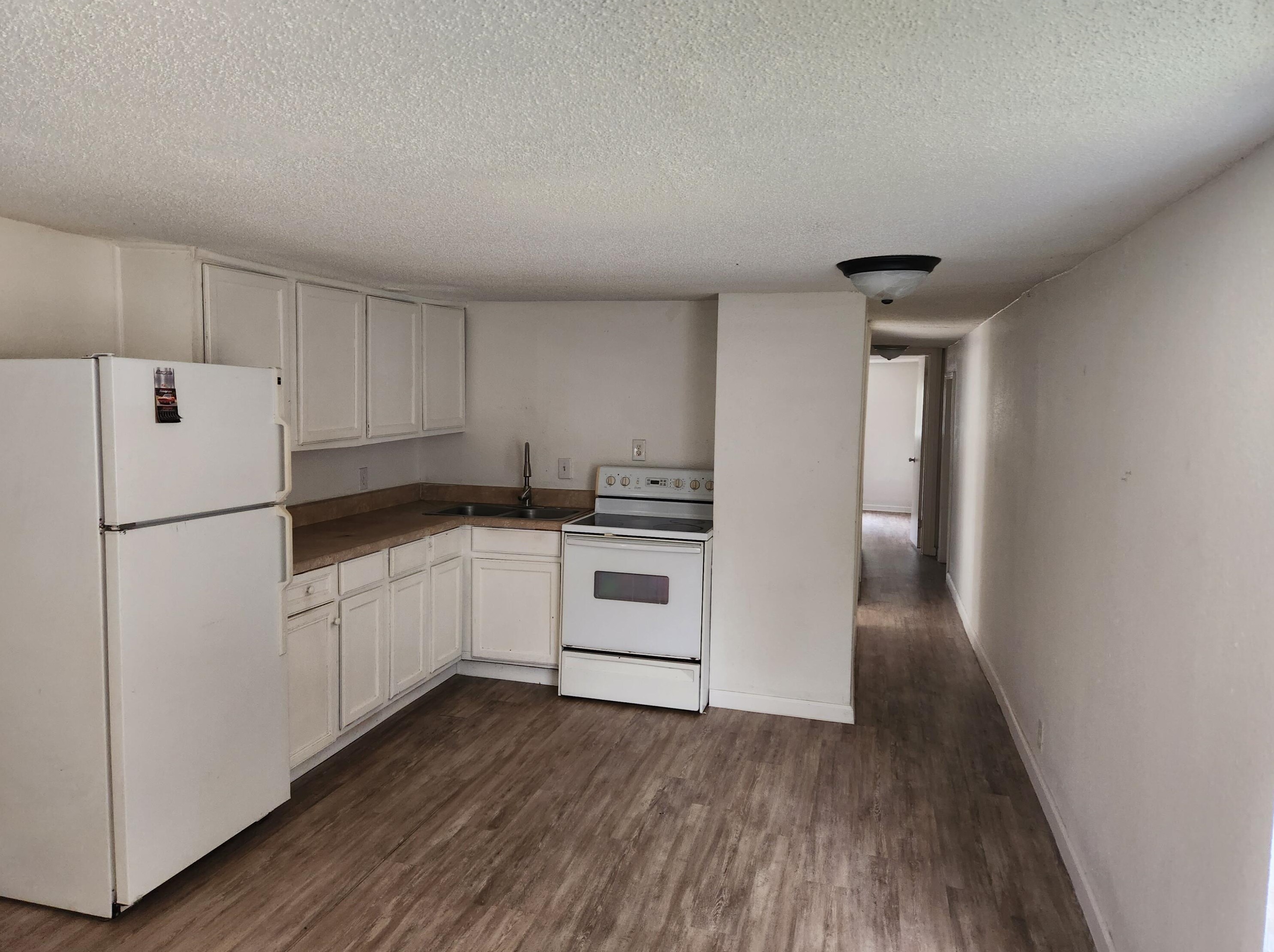 864 E Chestnut Ave E #unit D, Crestview, FL 32539