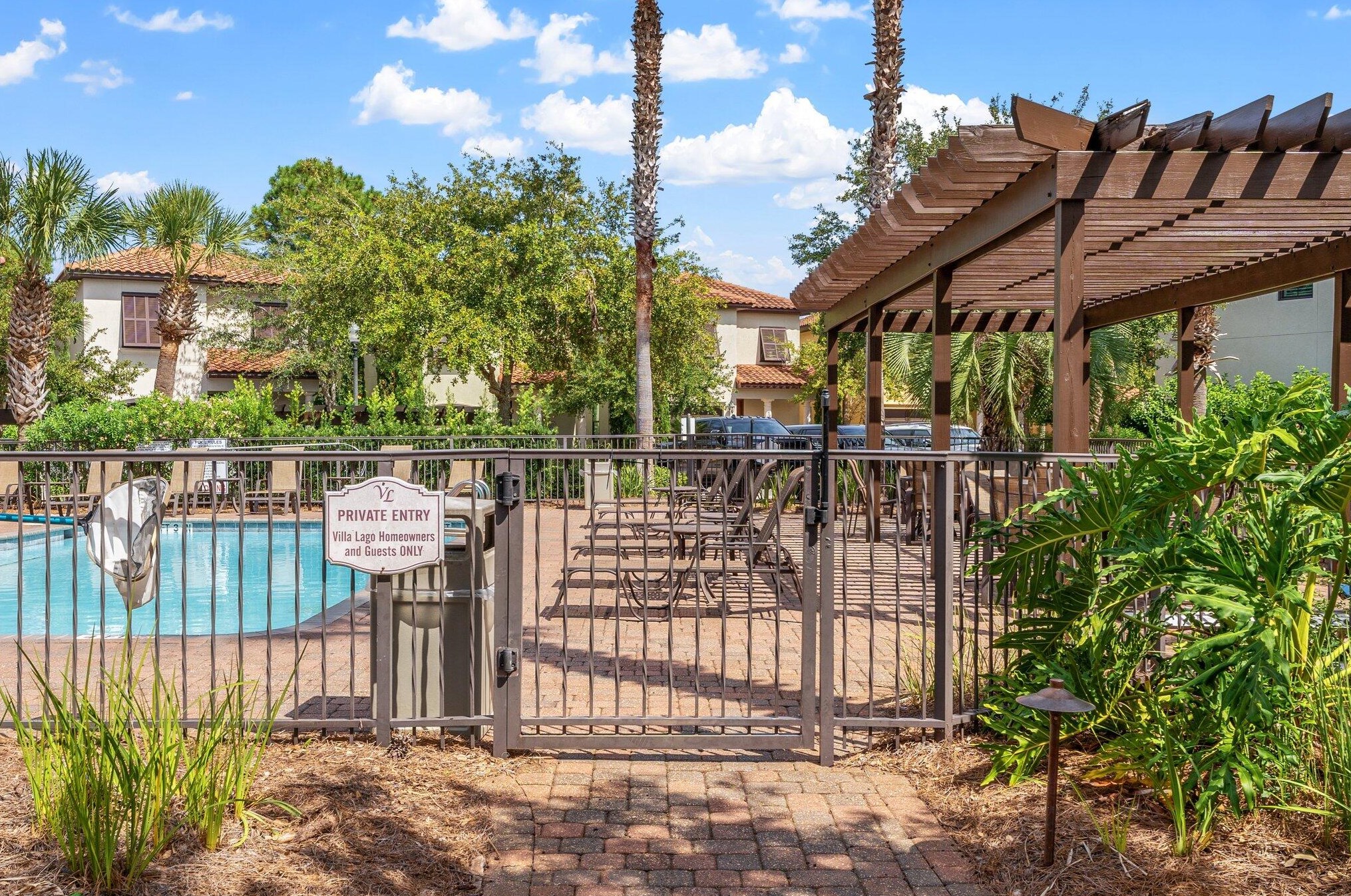 1891 Baytowne Loop, Destin FL  32550-5892 exterior