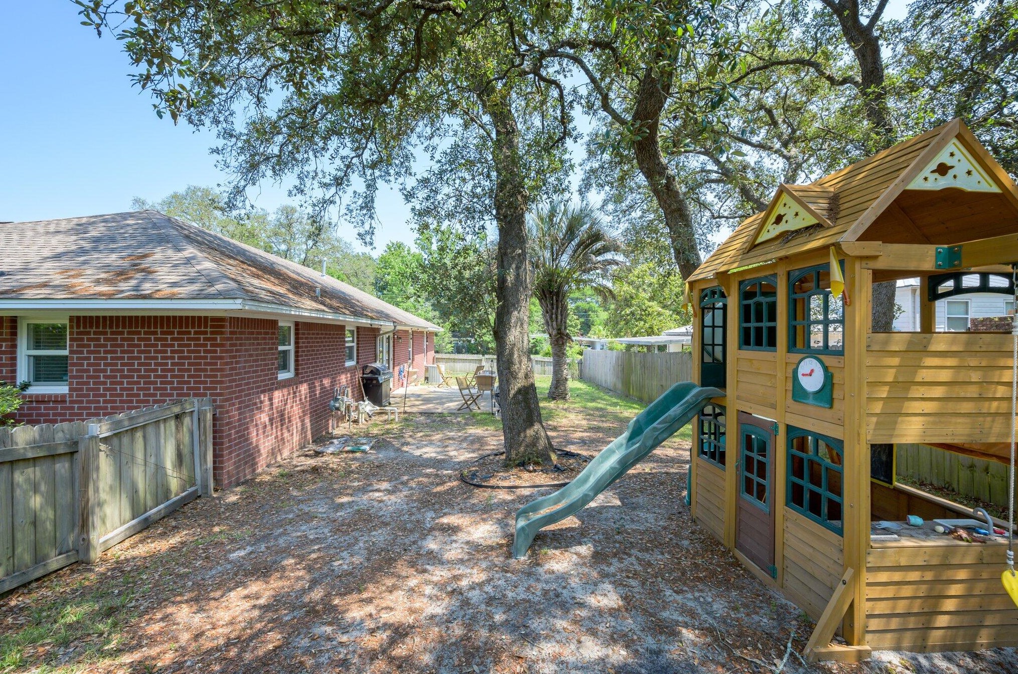 220 Pilgrim Ave, Fort Walton Beach FL  32547-3217 exterior