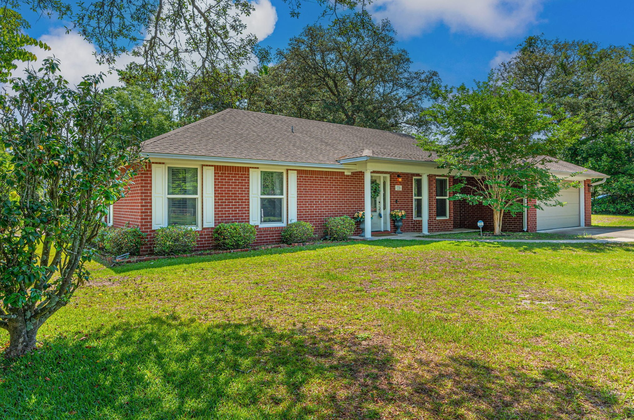 220 Pilgrim Ave, Fort Walton Beach FL  32547-3217 exterior