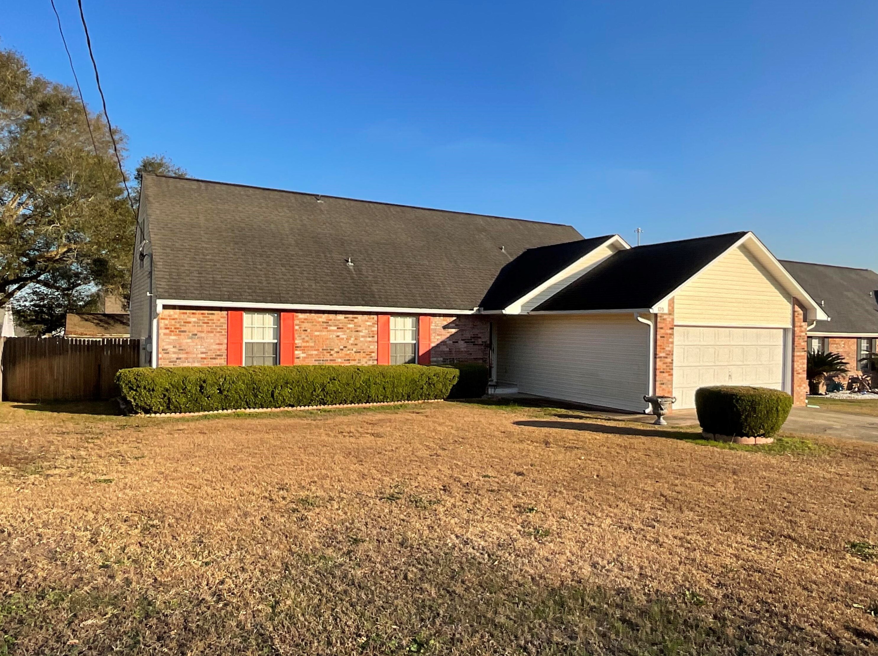 120 Nicole Ln, Crestview, FL 32539-7378