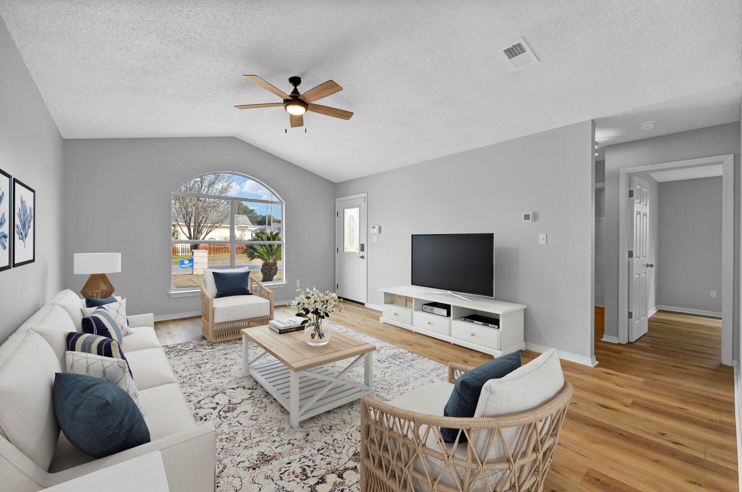 142 Beach Dr, Fort Walton Beach FL  32547-2467 exterior