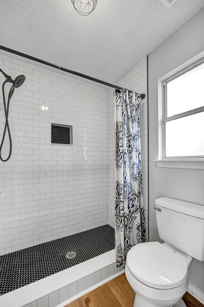 142 Beach Dr, Fort Walton Beach FL  32547-2467 exterior