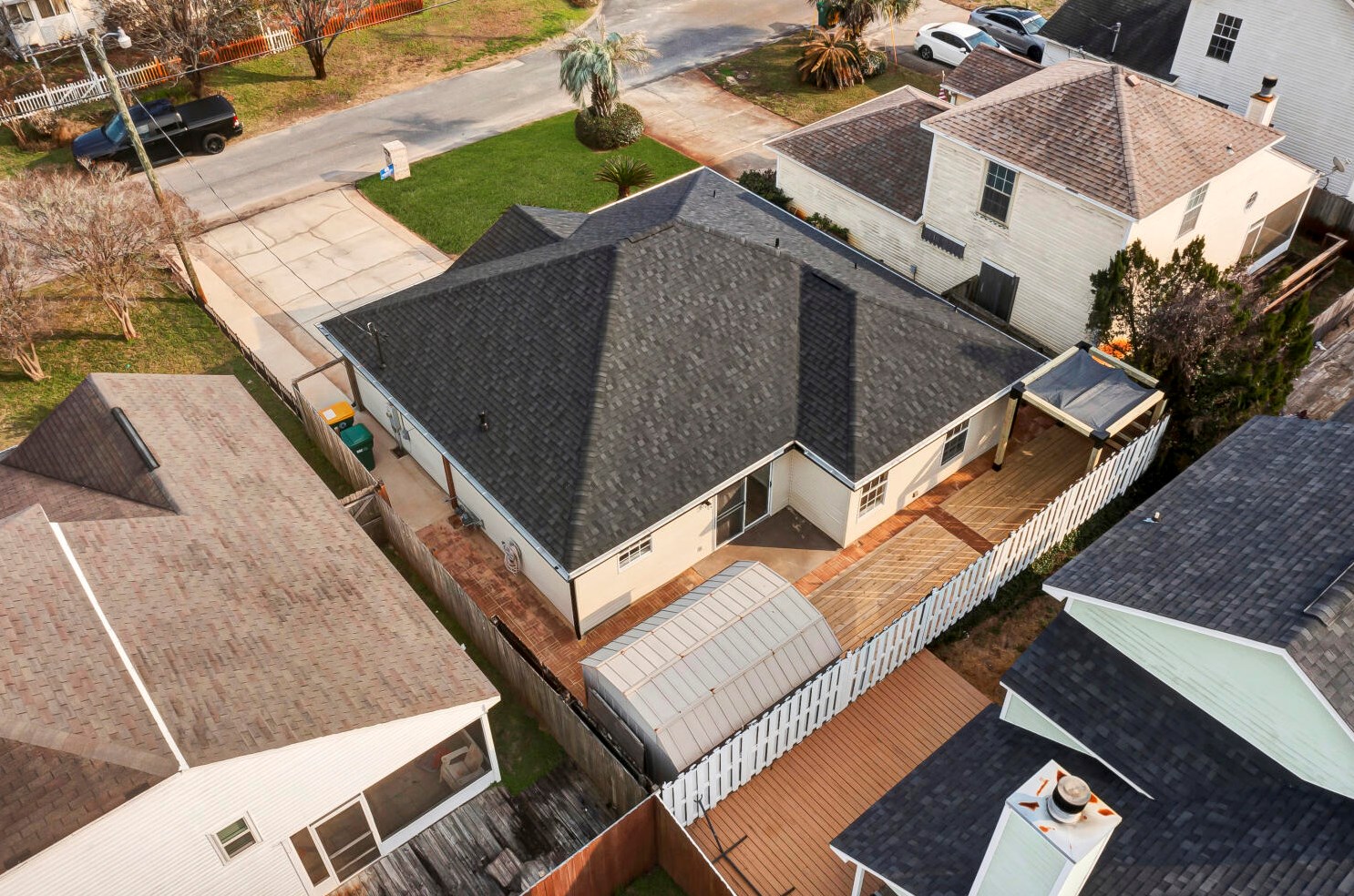 142 Beach Dr, Fort Walton Beach FL  32547-2467 exterior