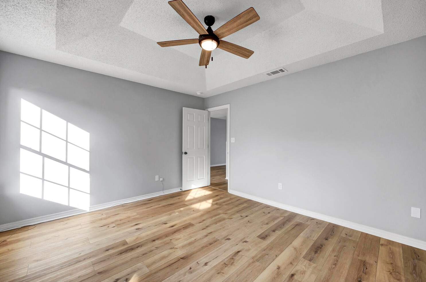 142 Beach Dr, Fort Walton Beach FL  32547-2467 exterior