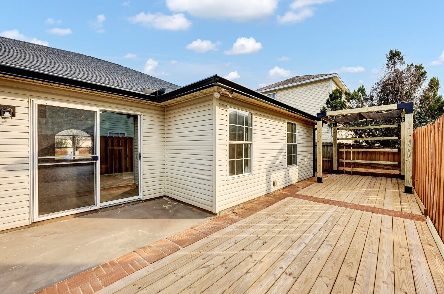 142 Beach Dr, Fort Walton Beach FL  32547-2467 exterior