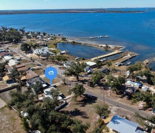 304 Blackshear Dr, Panama City FL  32404-7405 exterior