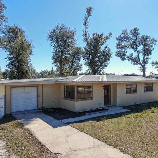 304 Blackshear Dr, Panama City FL  32404-7405 exterior