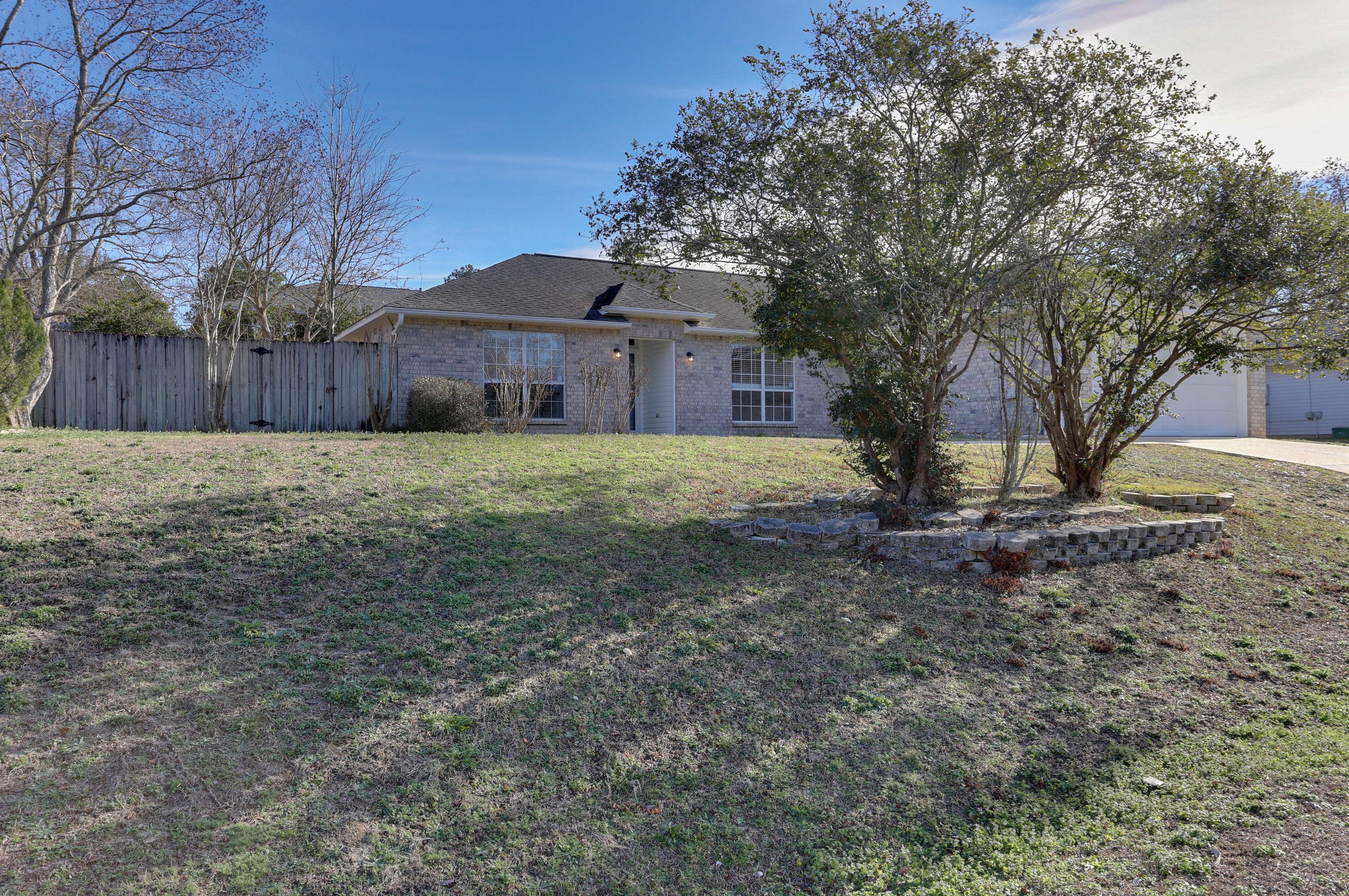 1312 Jeffrine Dr, Crestview, FL 32536-2221